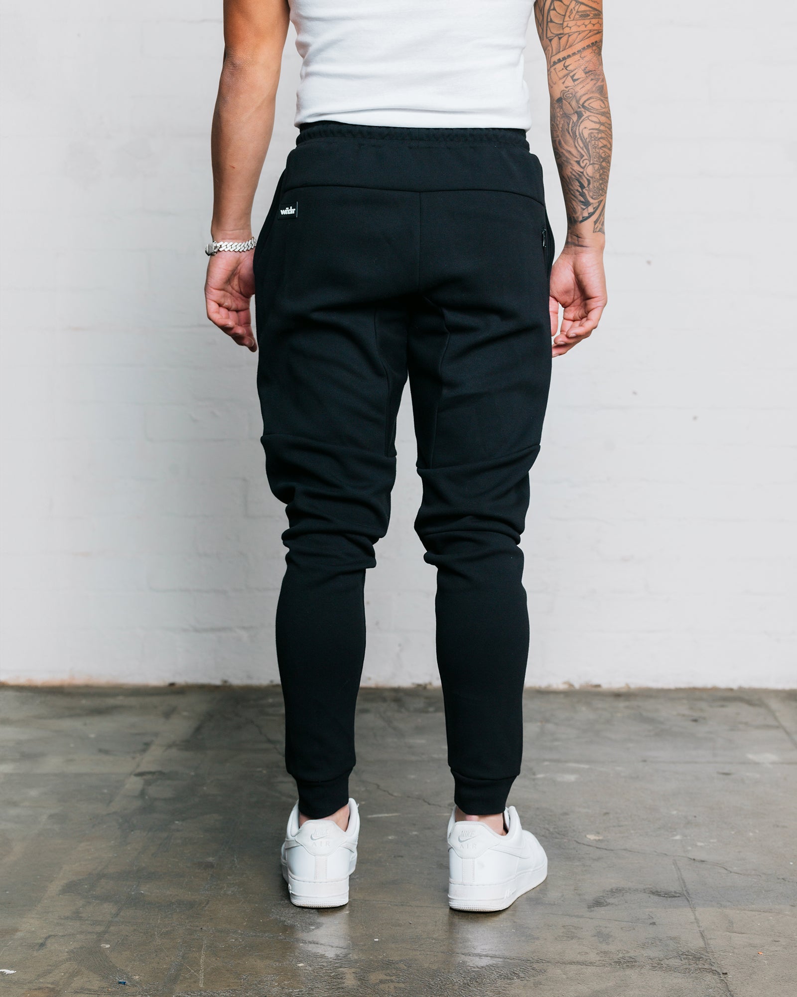 Hoxton V2 Tech Trackpant-Black with Dropped Crotch | WNDRR