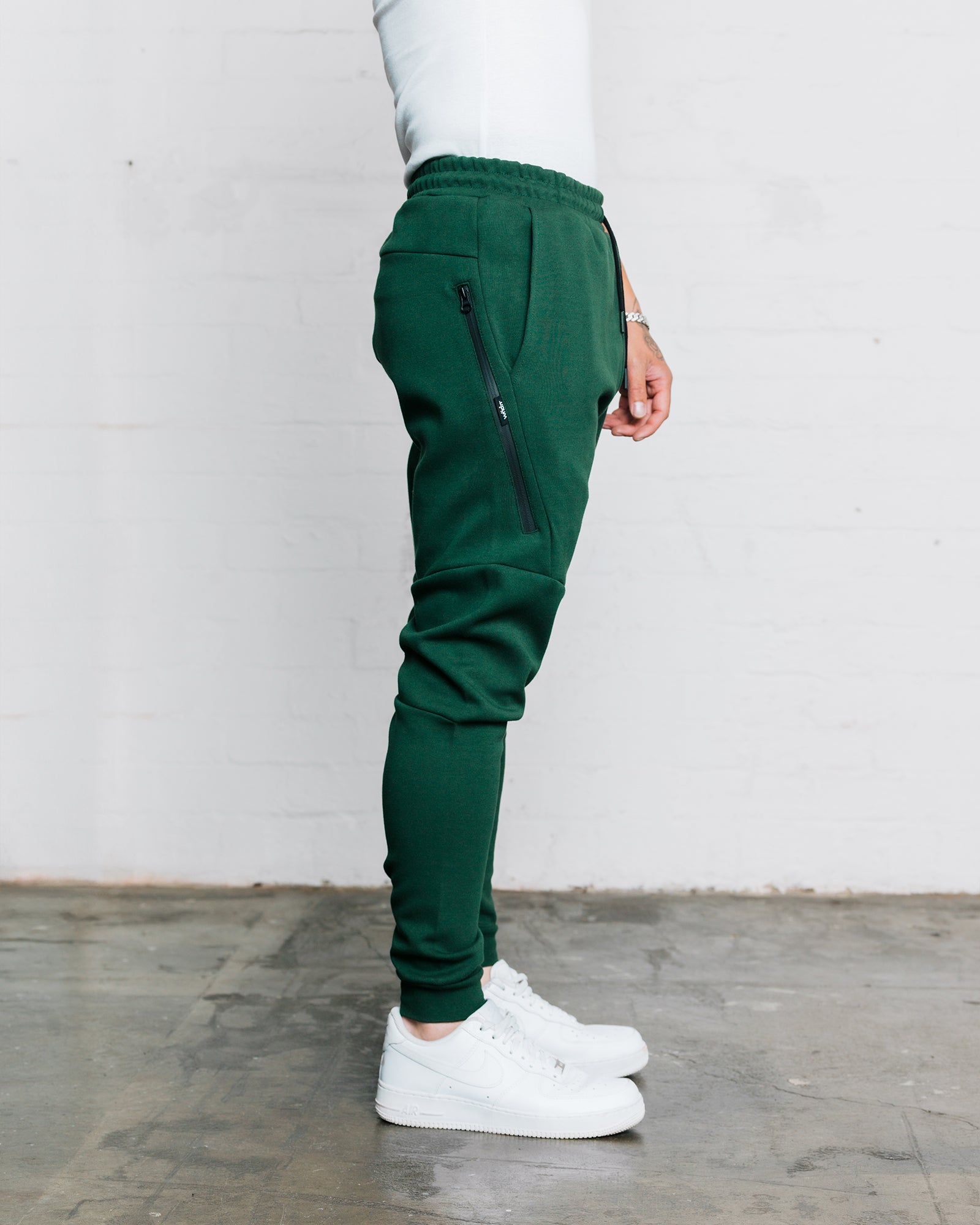 HOXTON V2 TECH TRACKPANT - FOREST GREEN