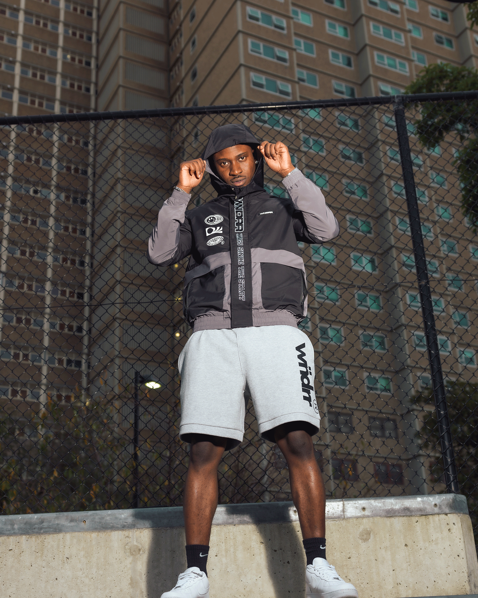 AMPLIFY SPRAY JACKET BLACK GREY