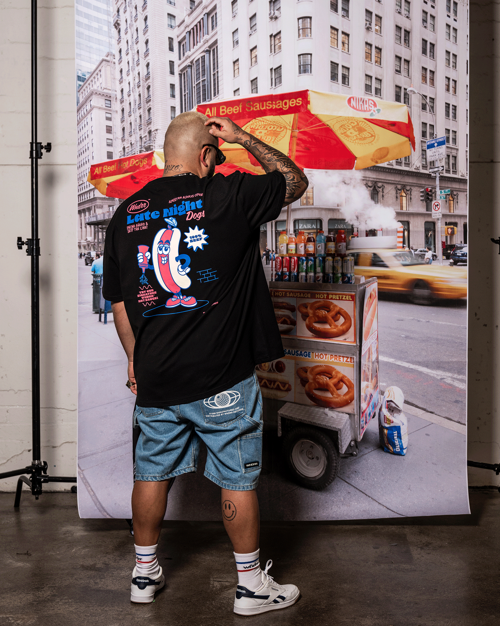 HOT DOG BOX FIT TEE - BLACK