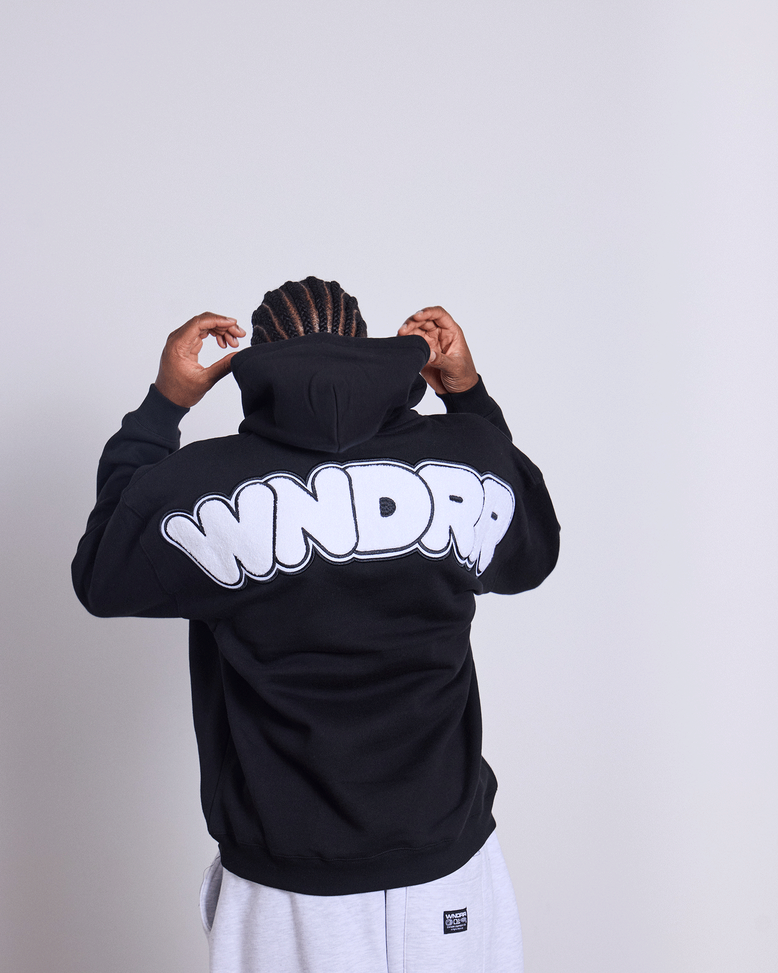 Model 184cm / Size M