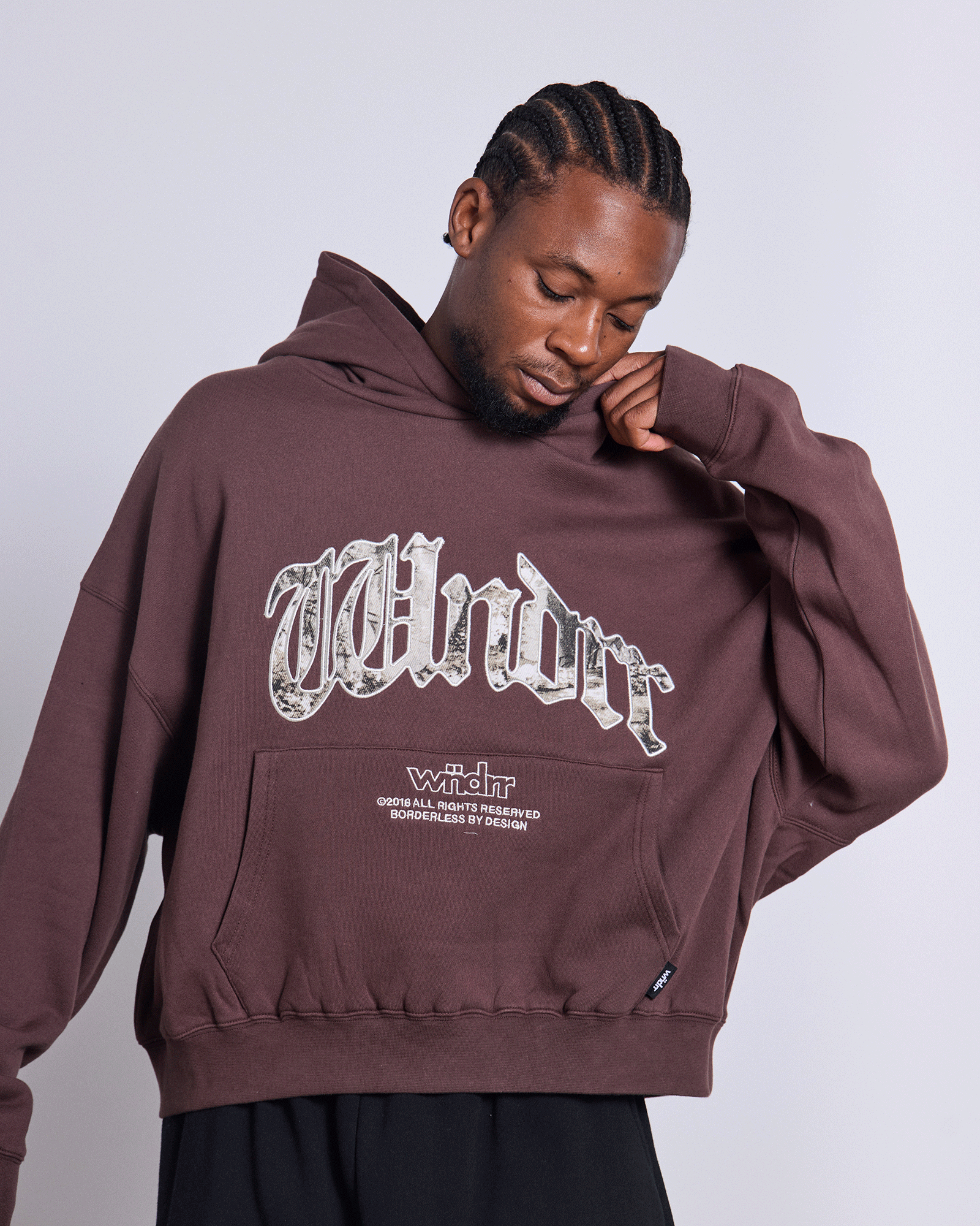 Model 184cm / Size M