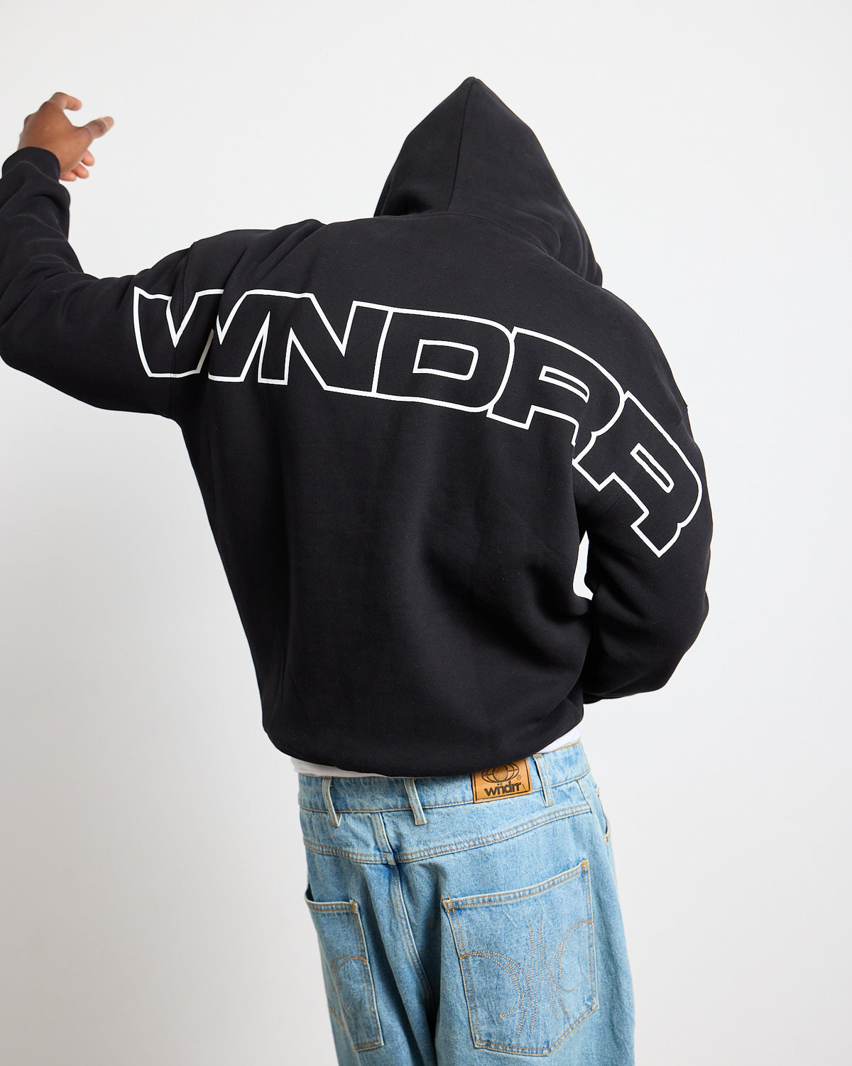 Model 183cm / Size M