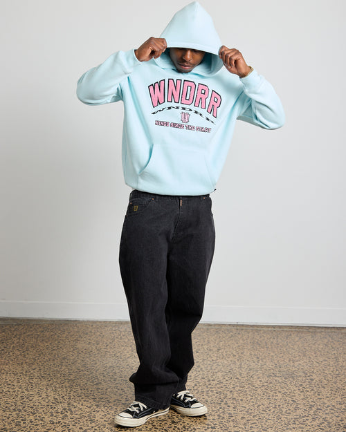 Model 183cm / Size M