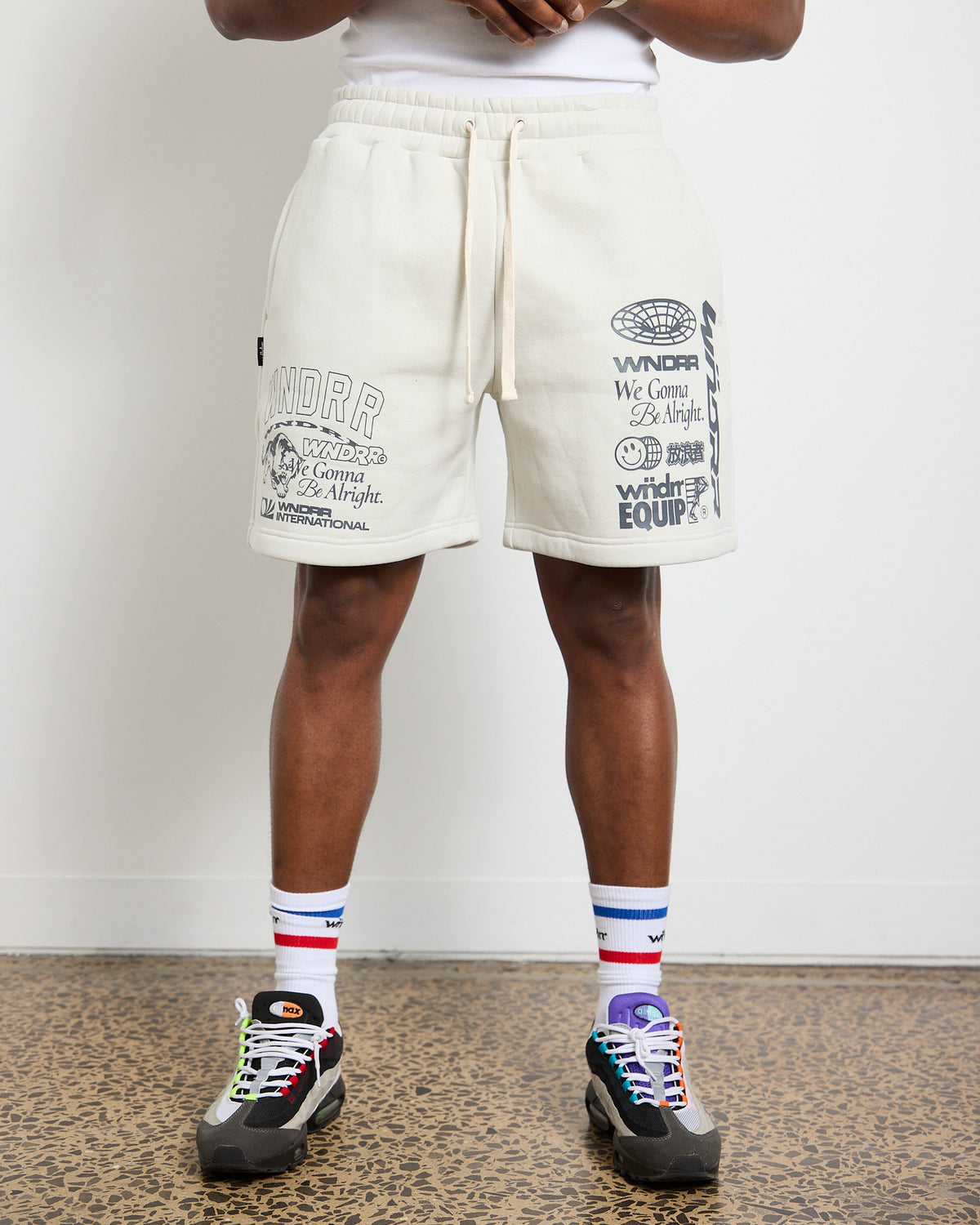 Model 183cm / Size L