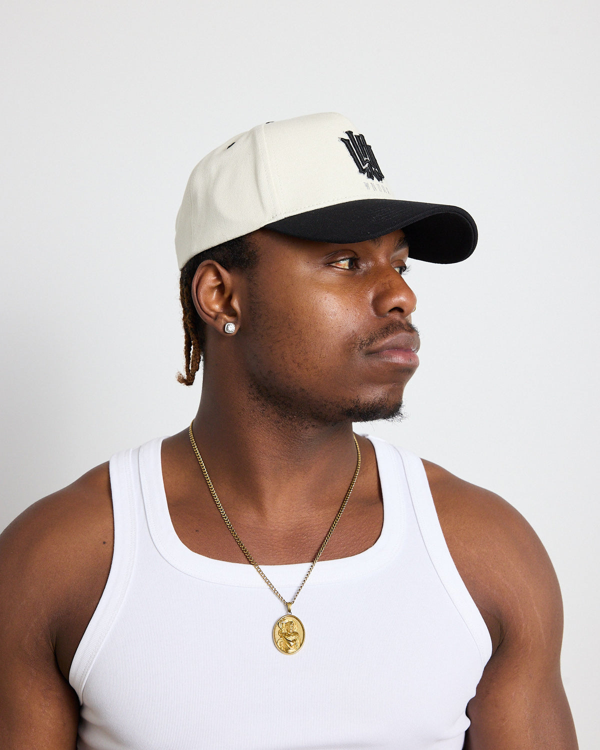 BLEACH CLASSIC SNAPBACK CAP - WHITE/BLACK