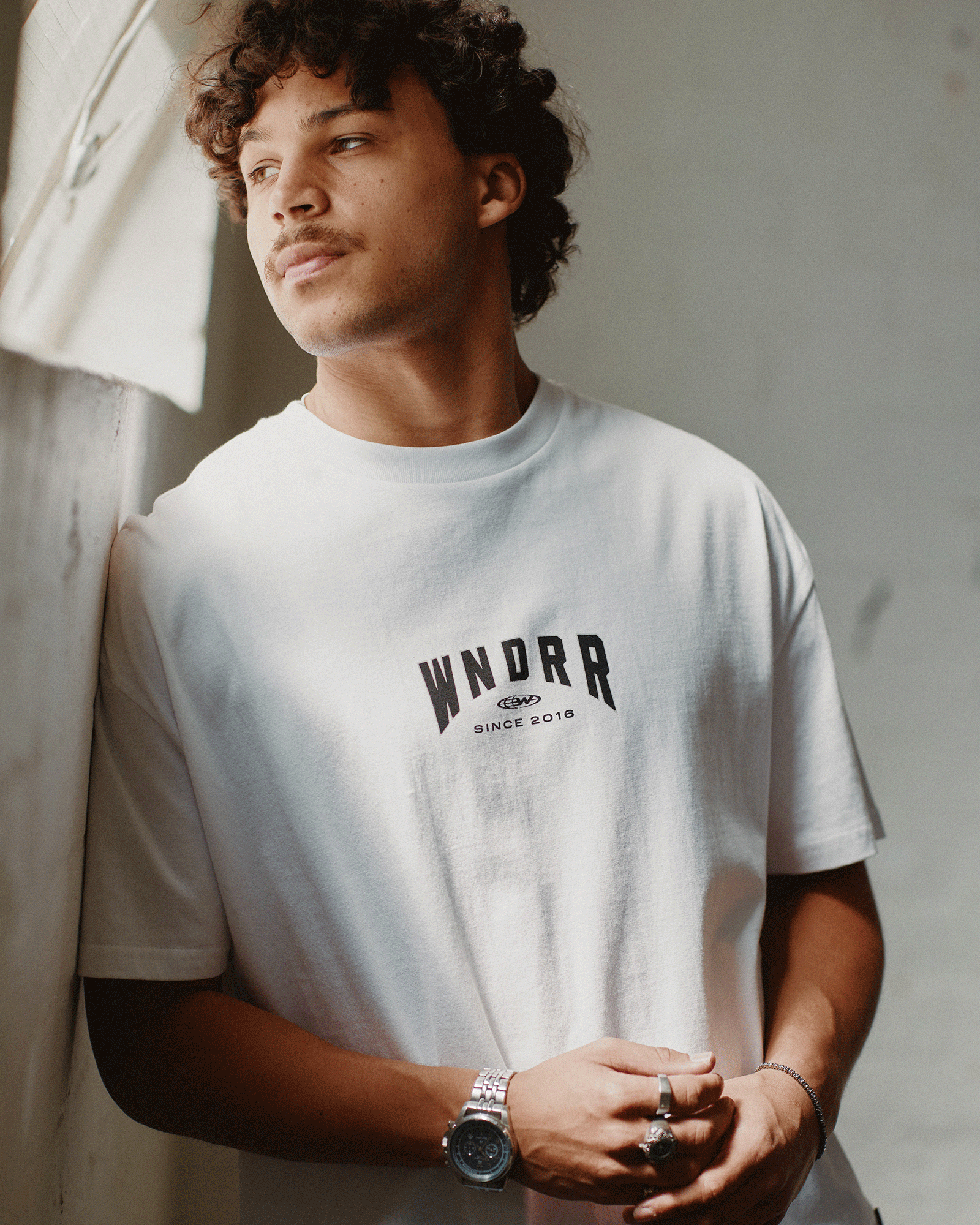 BRIDGE BOX FIT TEE - WHITE
