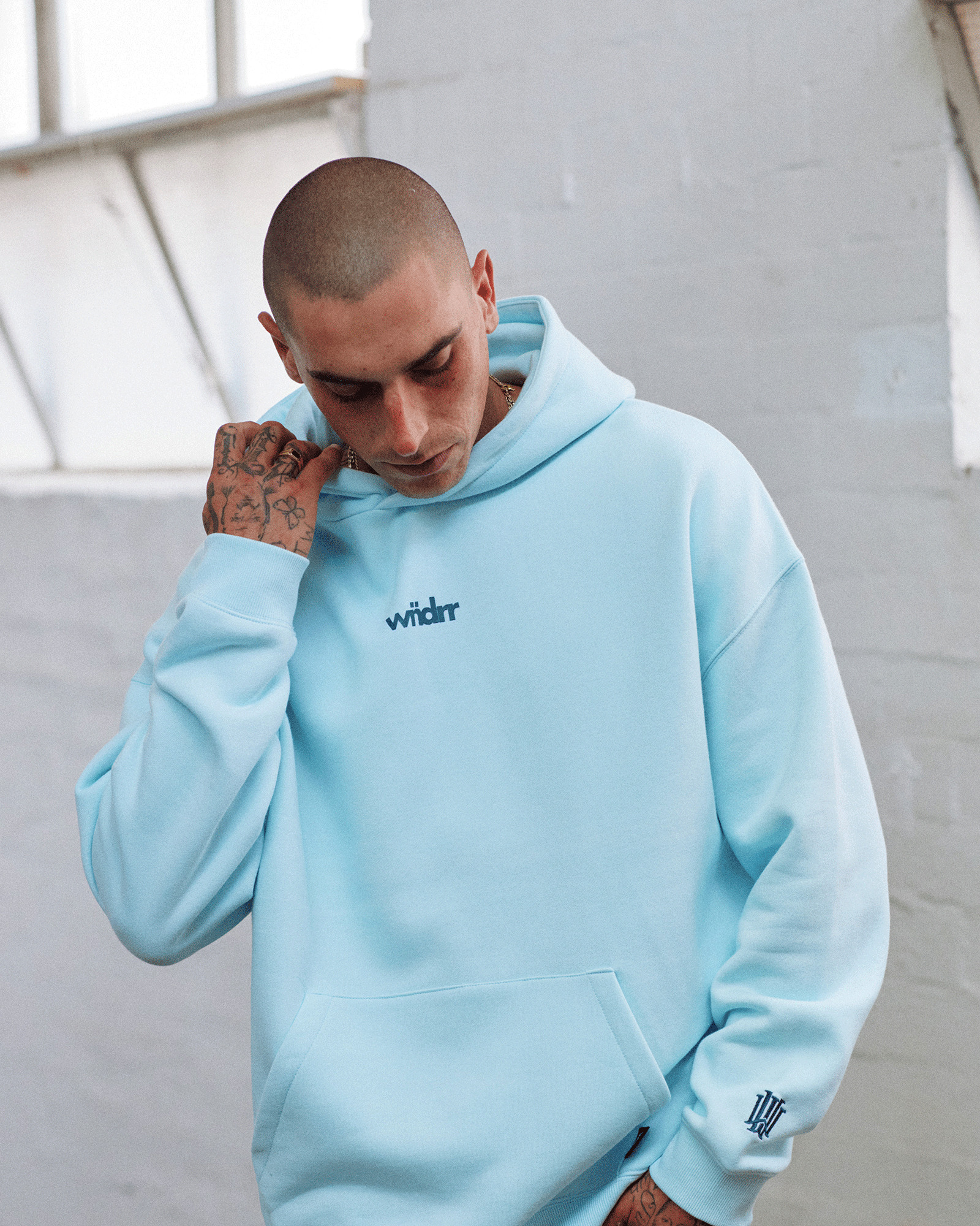 LODGE HOOD SWEAT - BABY BLUE