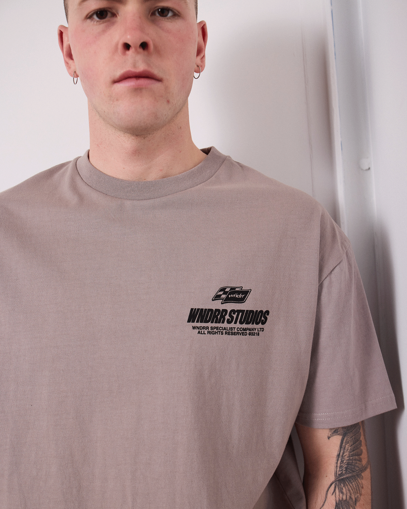 APEX BOX FIT TEE - MOON GREY