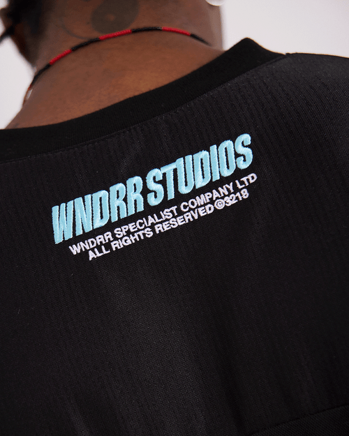 DRIVETRAIN QUARTERBACK TOP - BLACK