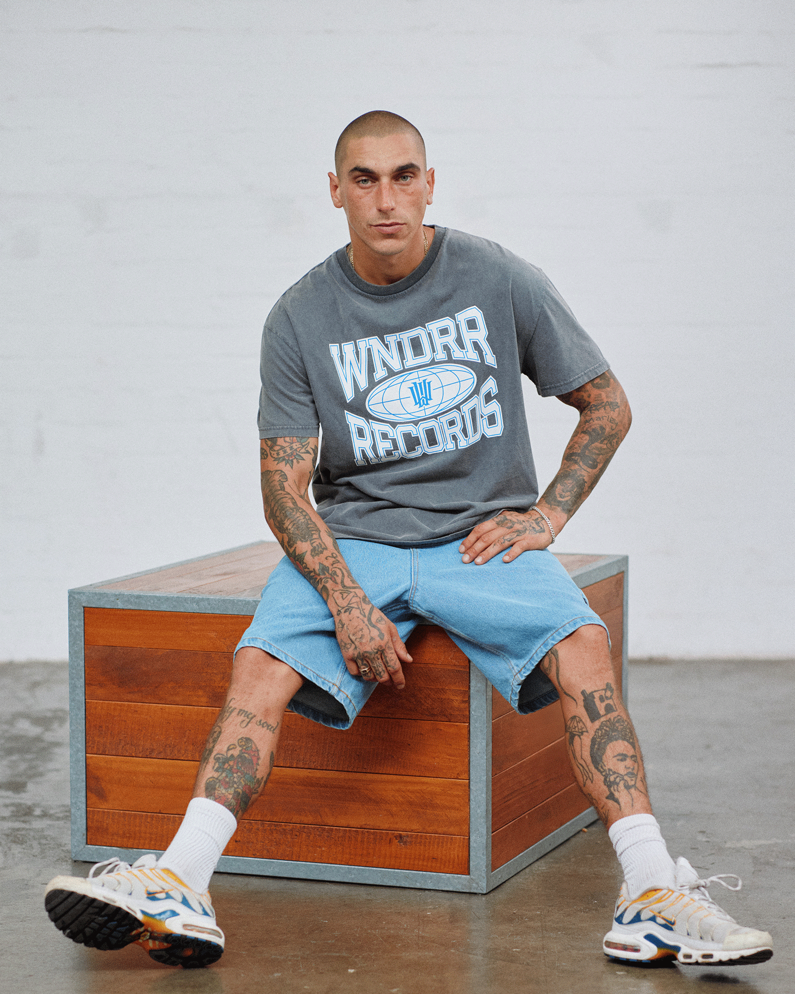 FIEND BOX FIT TEE - WASHED GREY