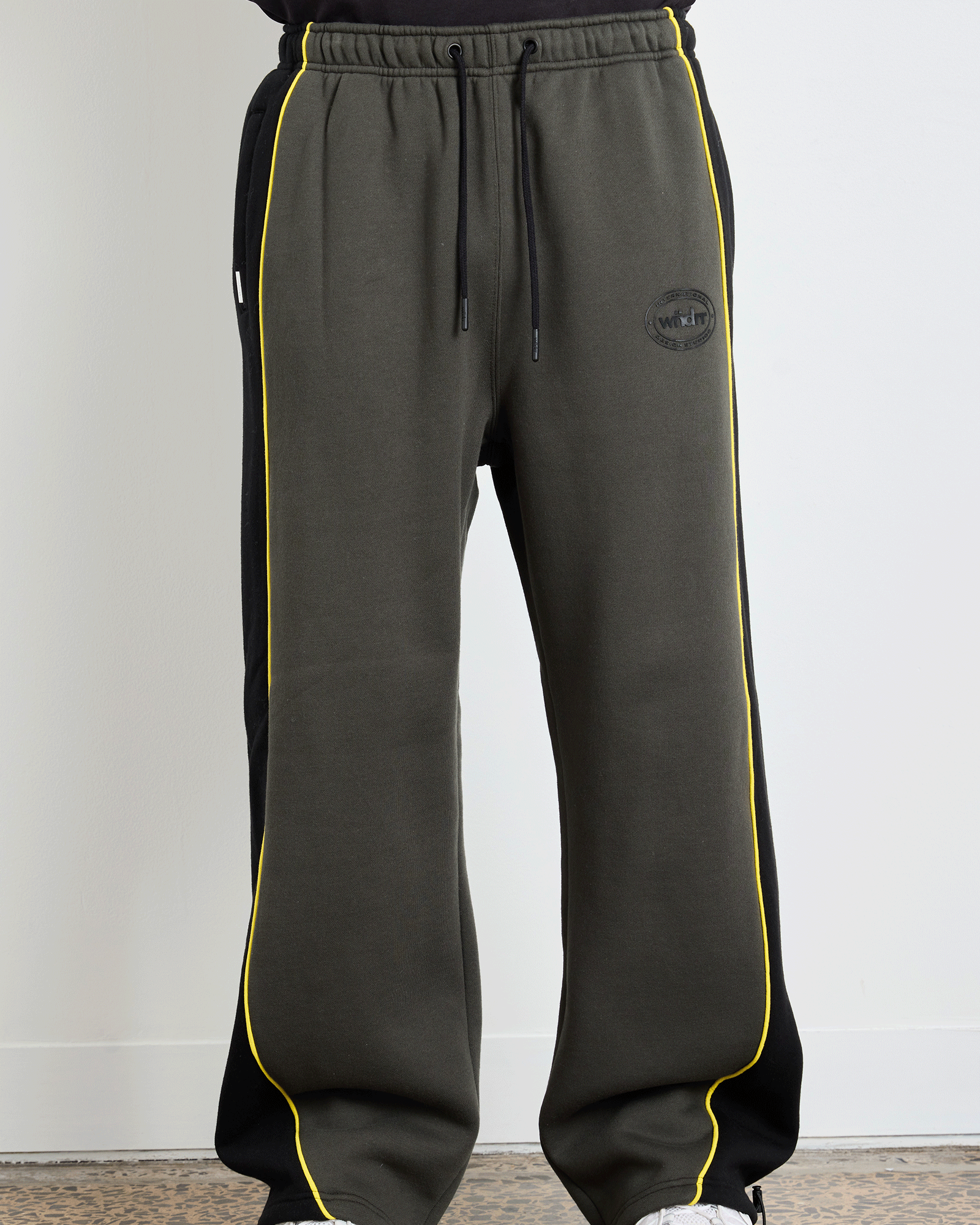 Model 175cm / Size M