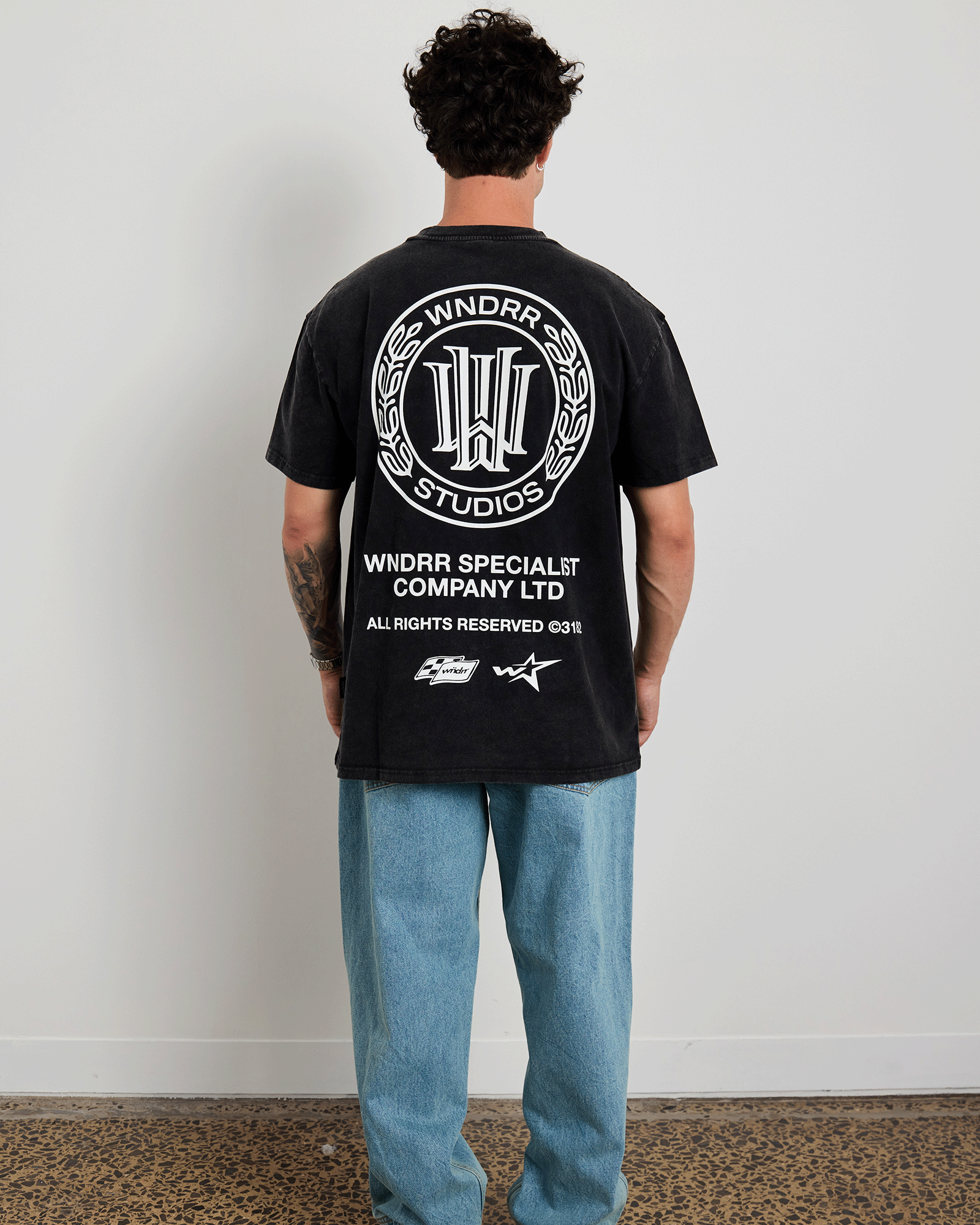 VELOCITY BOX FIT TEE - WASHED BLACK