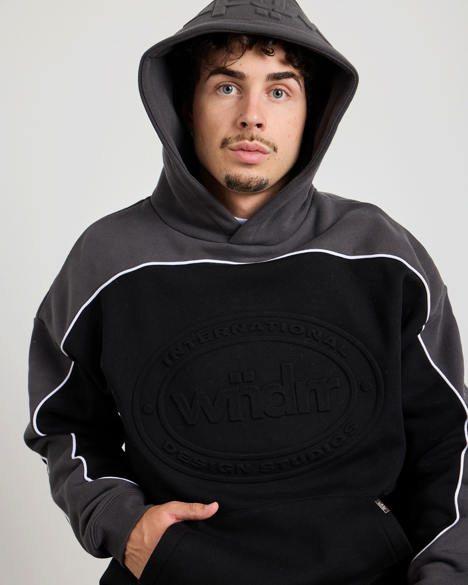 Model 175cm / Size M