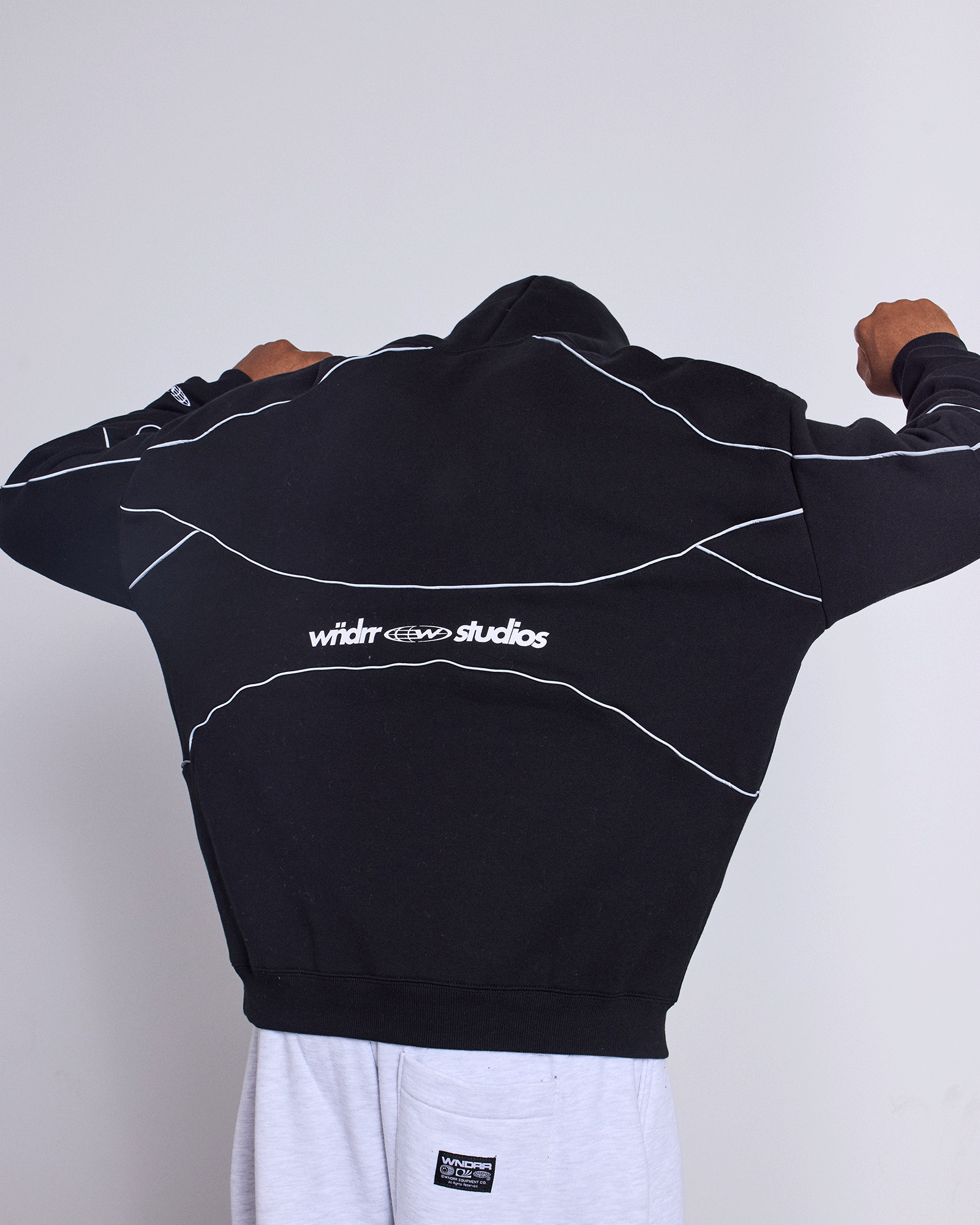 Model 184cm / Size M