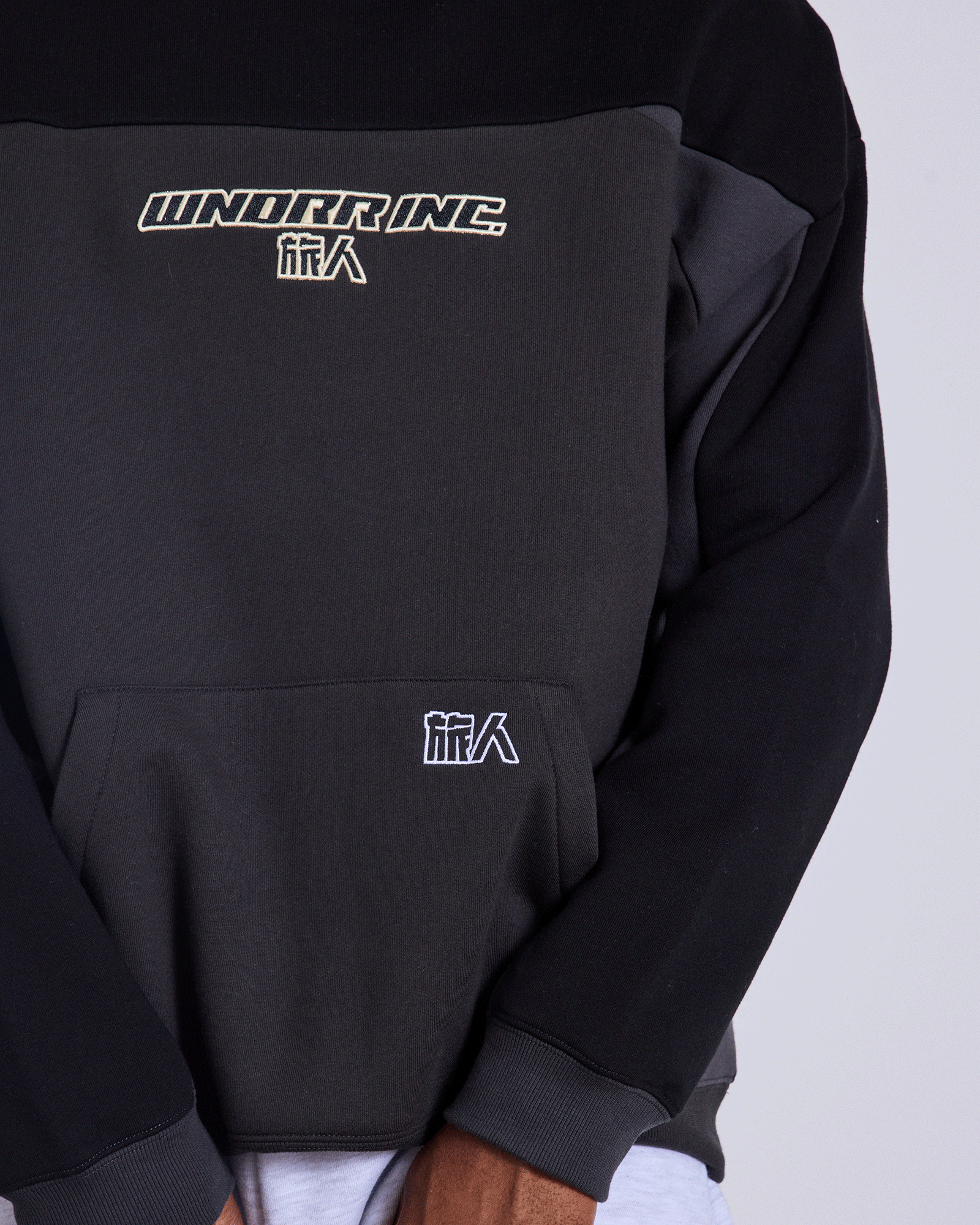 SHOJI PANEL HOOD SWEAT - BLACK