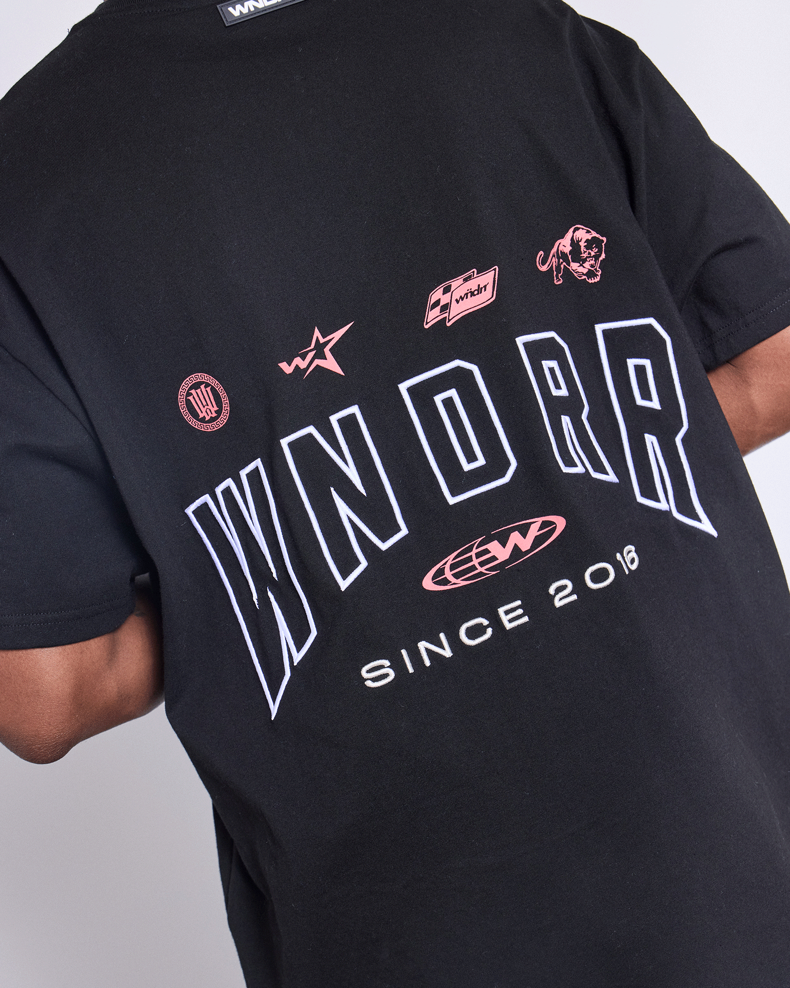 HASHI BOX FIT TEE - BLACK