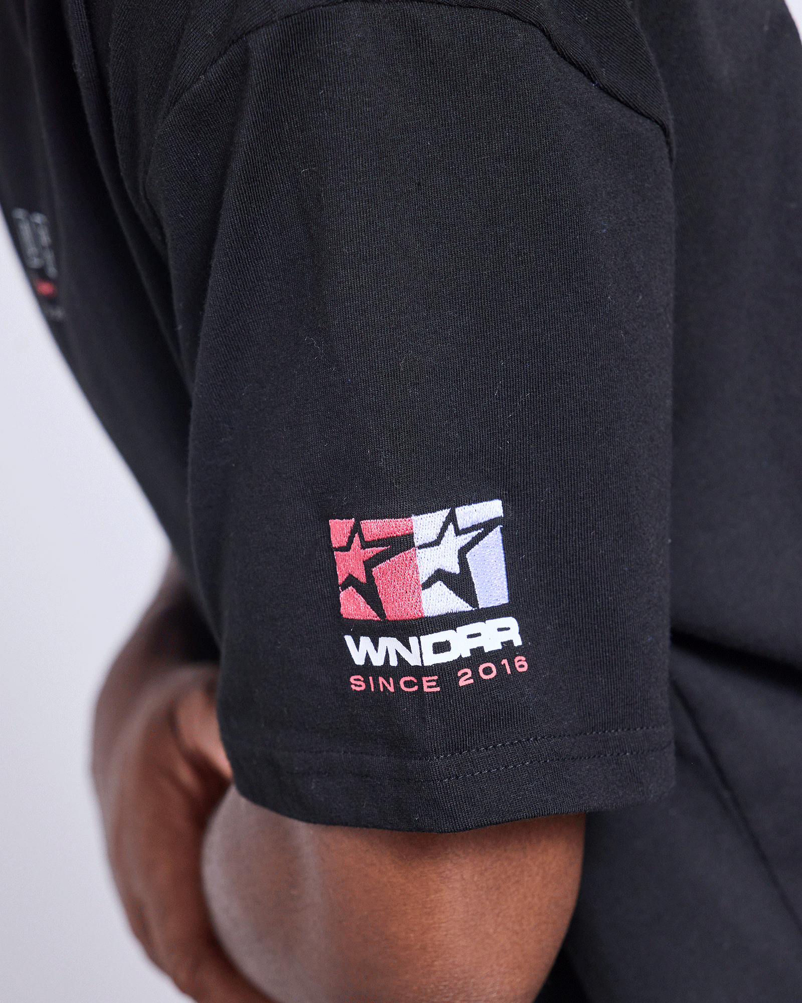 HASHI BOX FIT TEE - BLACK