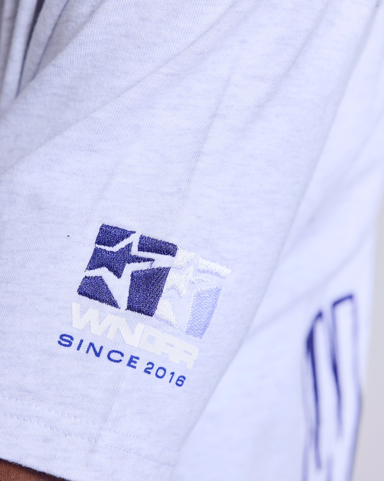 HASHI BOX FIT TEE - WHITE MARLE