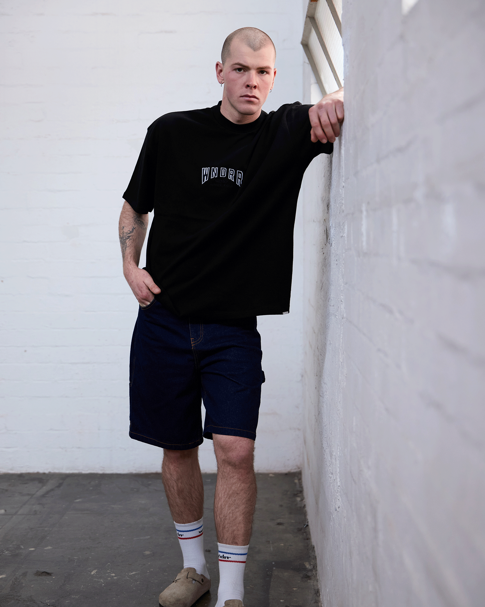 BRIDGE HEAVY WEIGHT TEE - BLACK