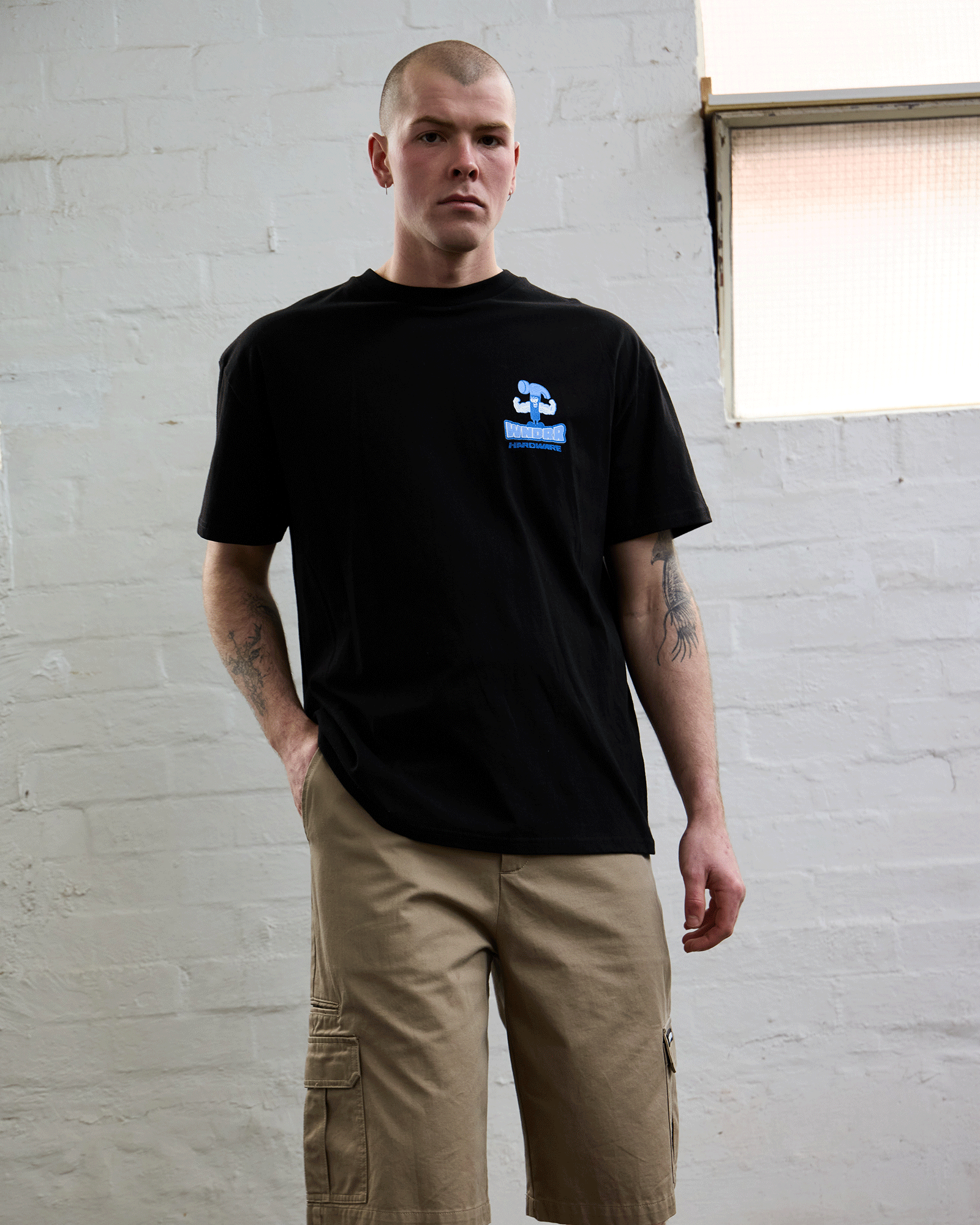 HARDWARE BOX FIT TEE - BLACK