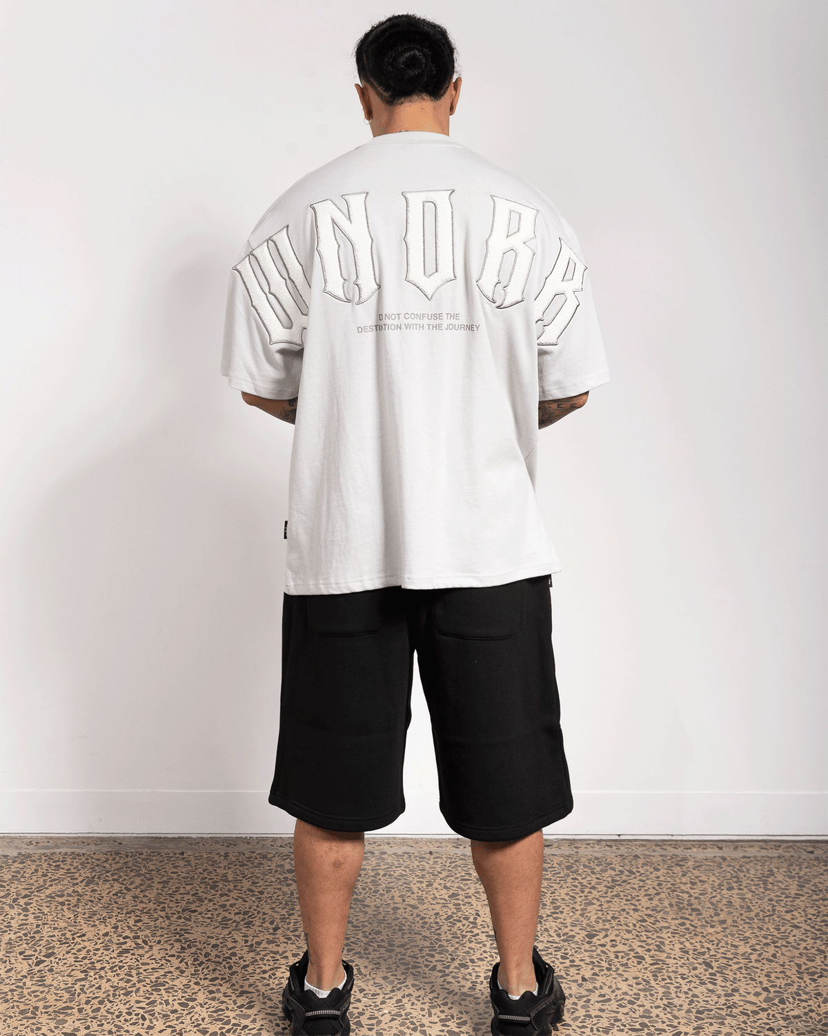 Model 182cm / Size L