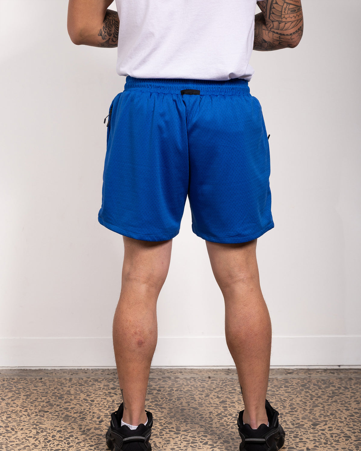 Model 182cm / Size M