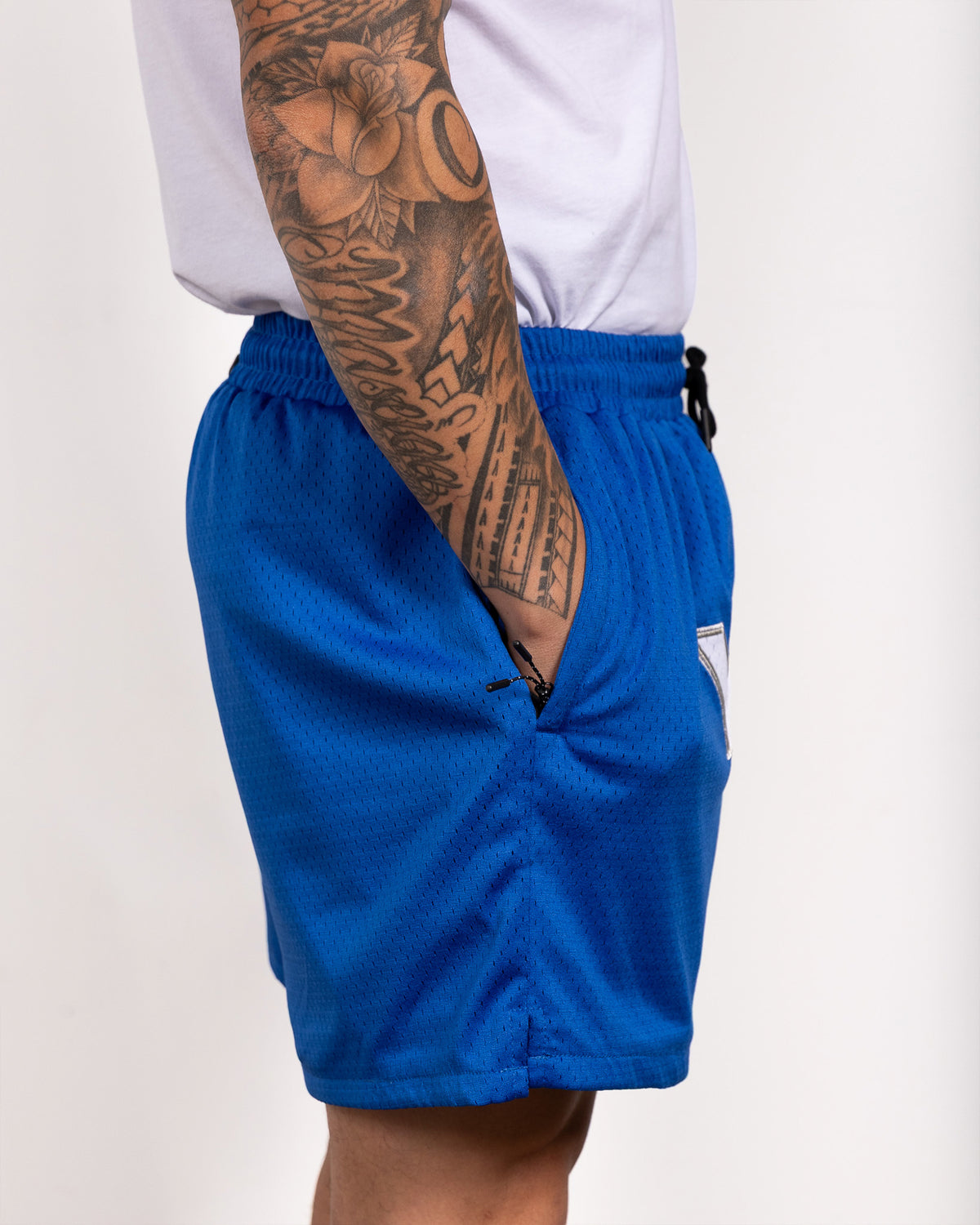 Model 182cm / Size M