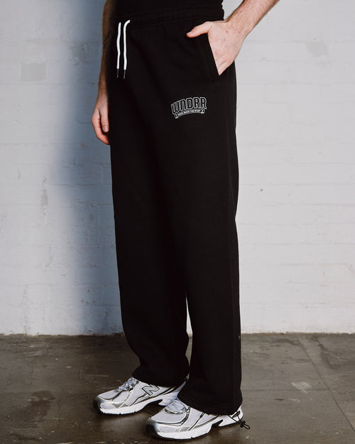 BANNER STRAIGHT TRACKPANT - BLACK