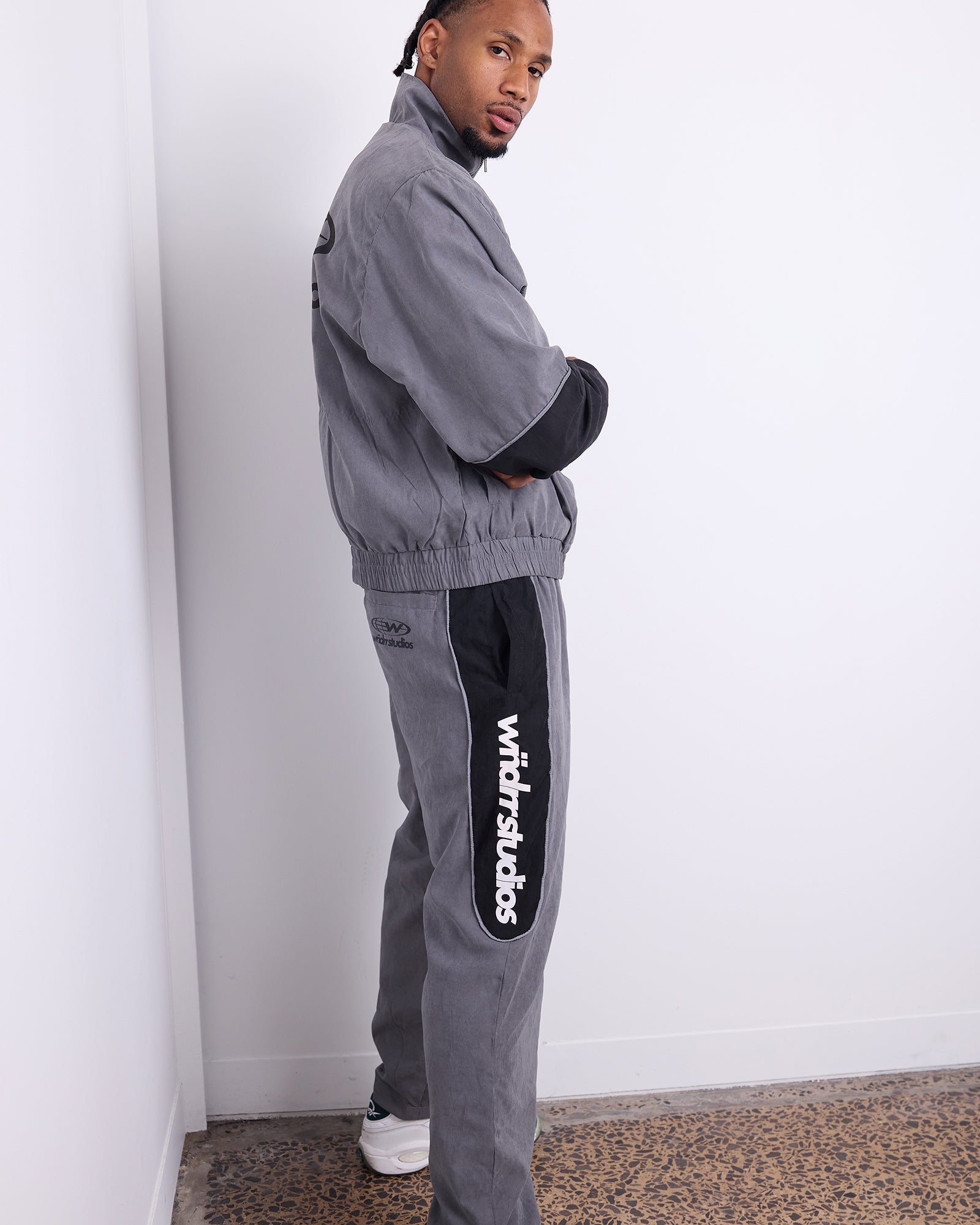 GLOBE SPORT JACKET - GREY/BLACK