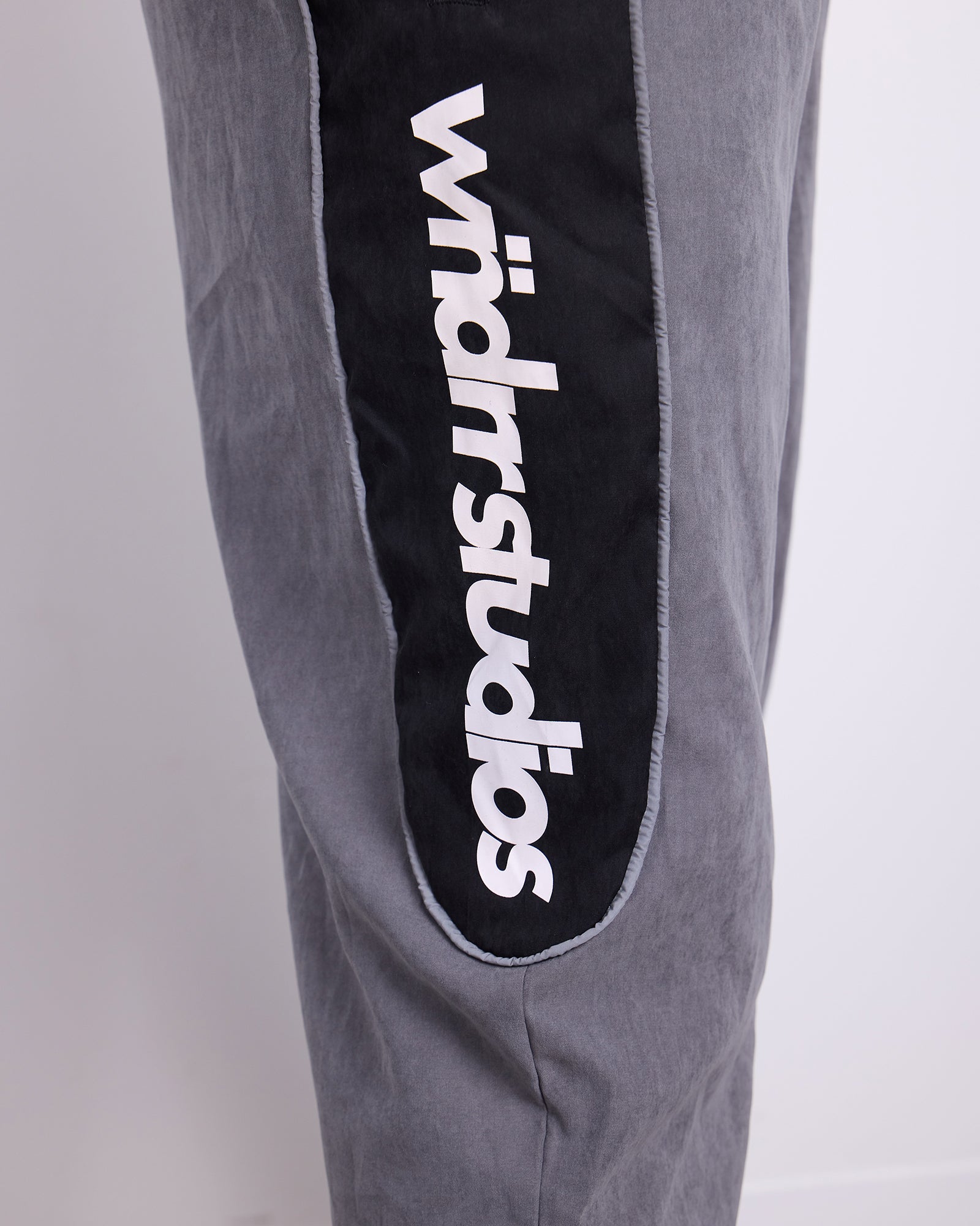 GLOBE SPORT TRACKPANT - GREY/BLACK