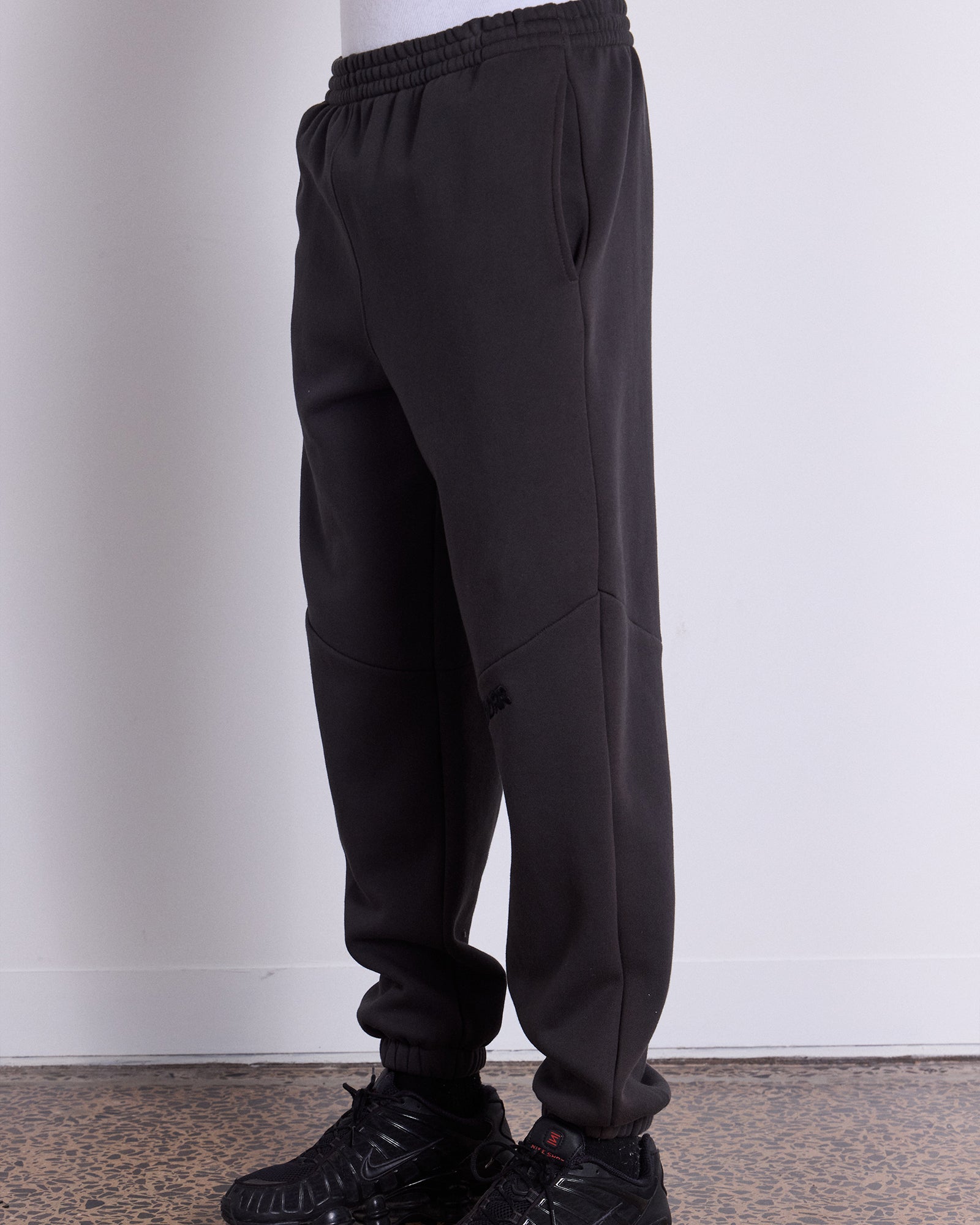 HALO BAGGY TRACKPANT - FADED BLACK