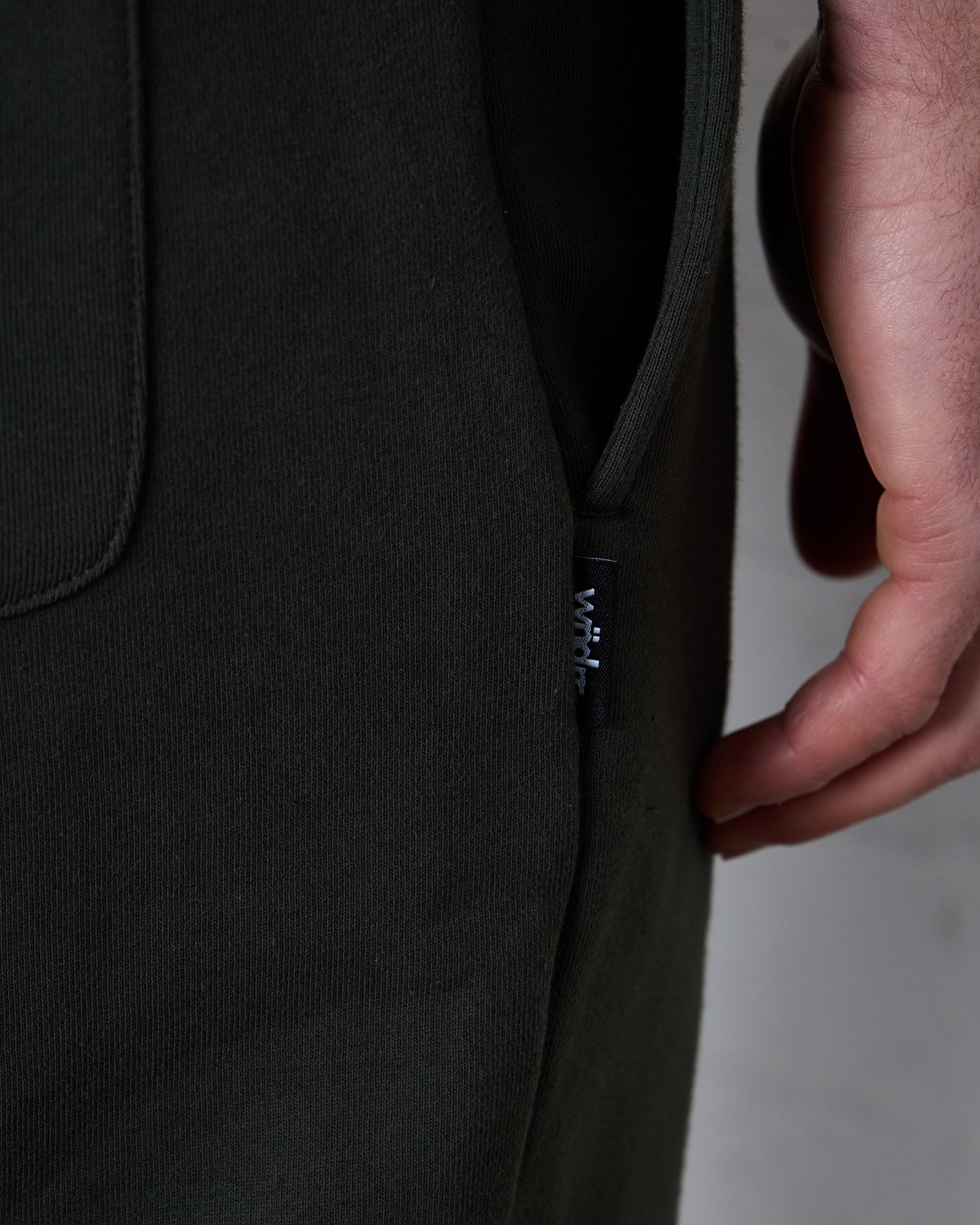 HALO BAGGY TRACKPANT - INK