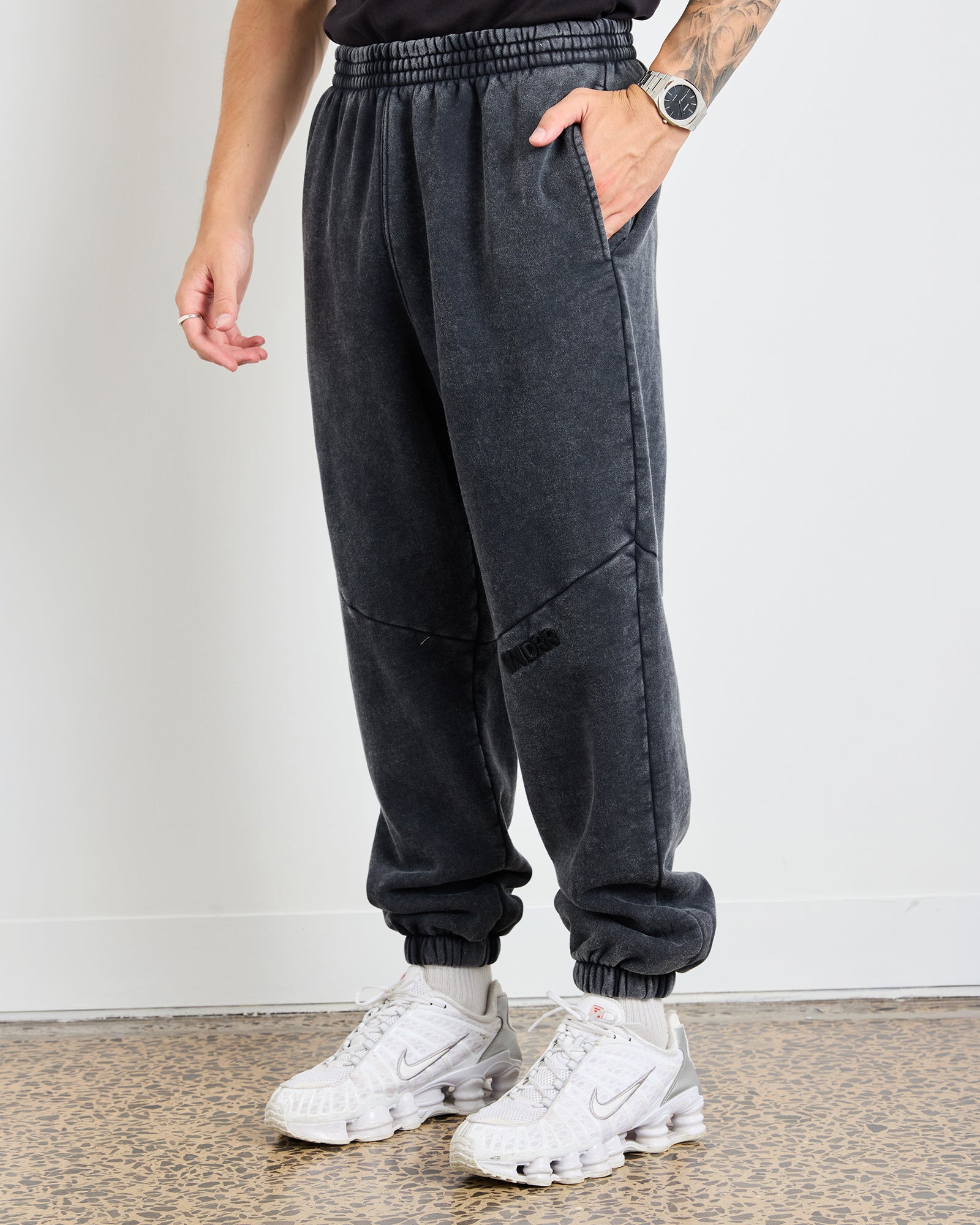 HALO BAGGY TRACKPANT - WASHED BLACK