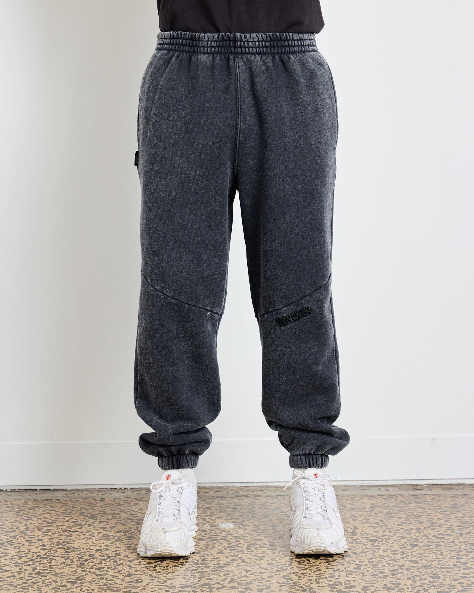HALO BAGGY TRACKPANT - WASHED BLACK