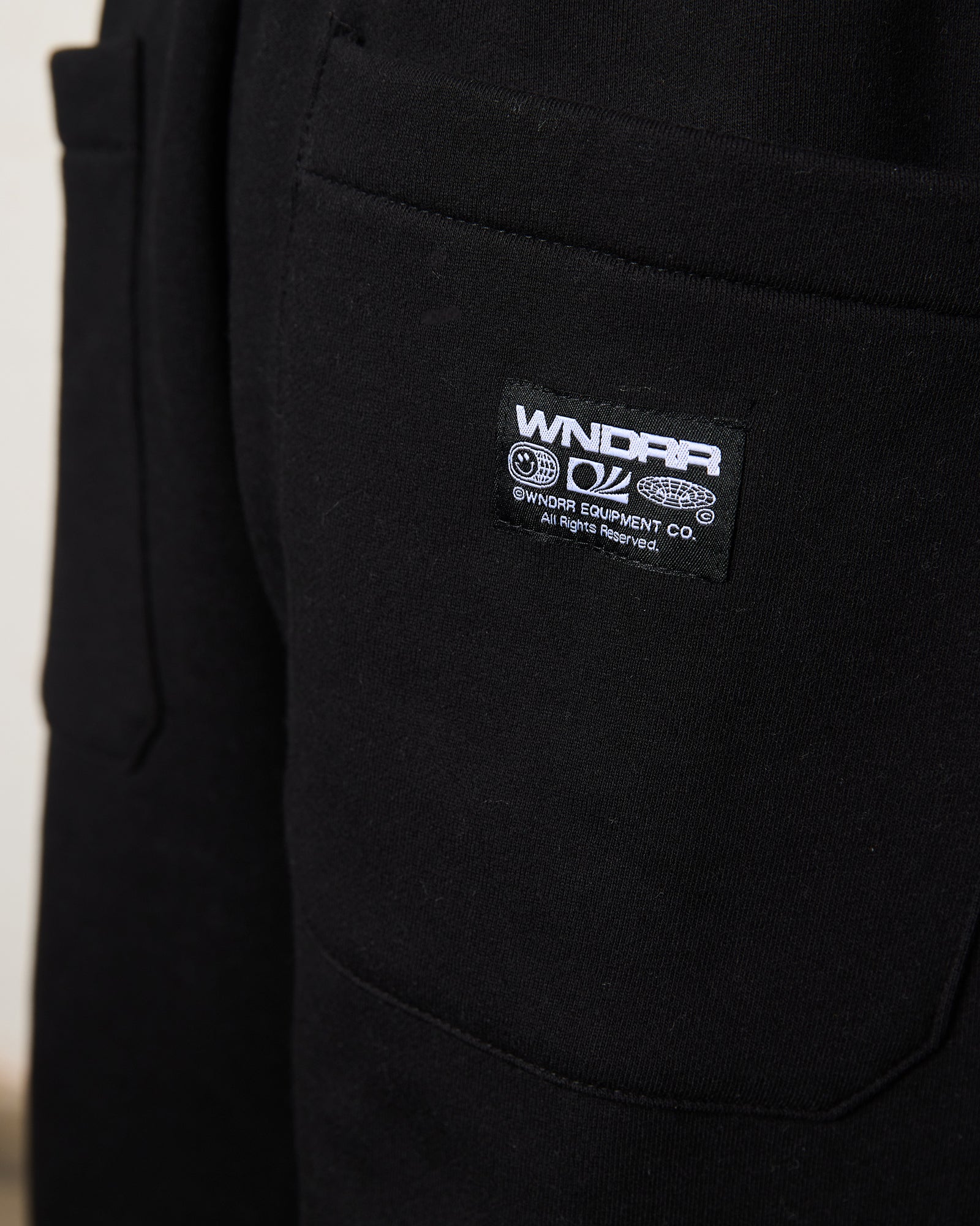 HALO TRACKSHORT - BLACK