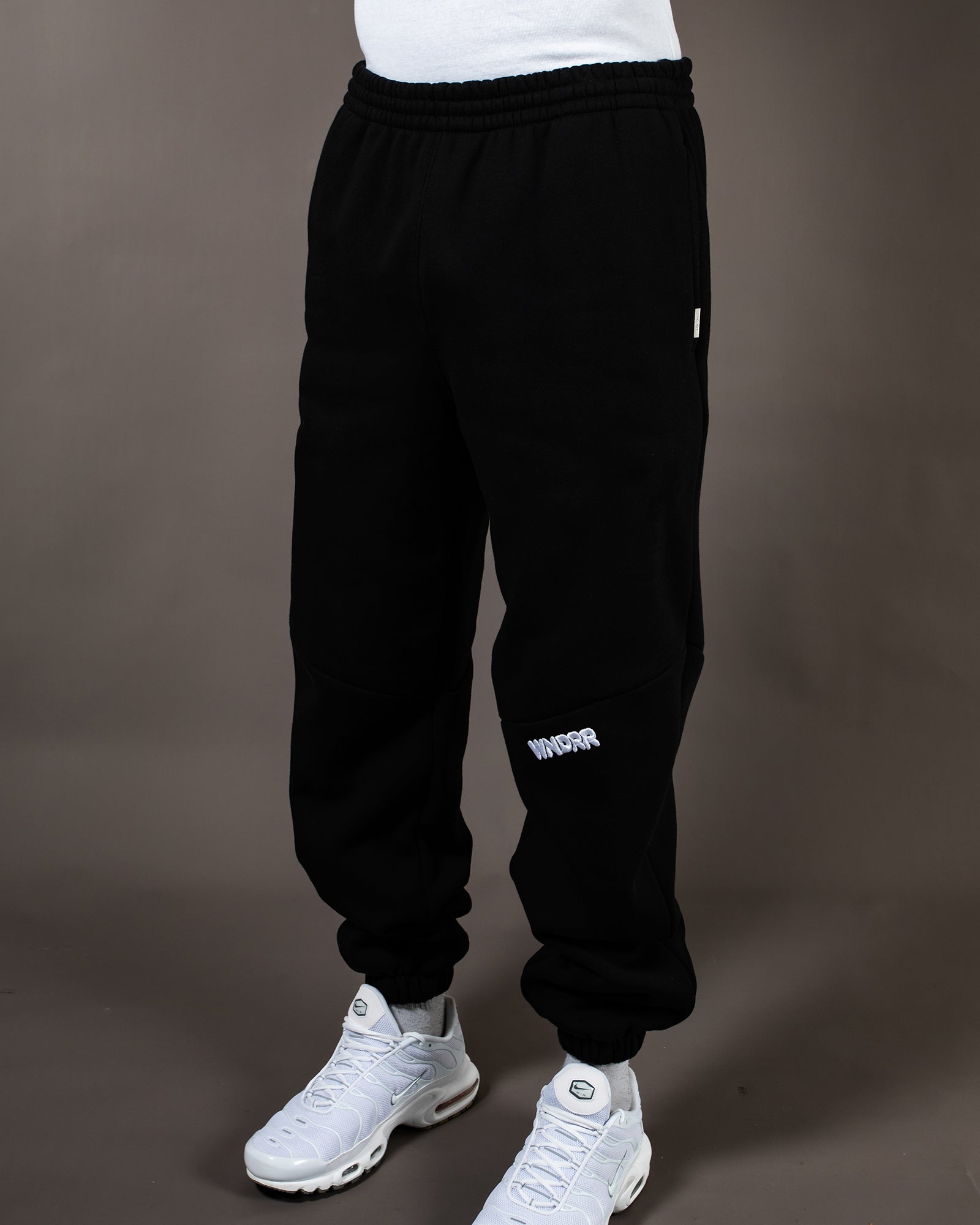HALO BAGGY TRACKPANT - BLACK