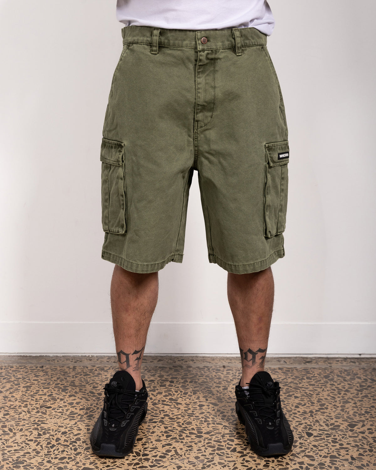 Model 182cm / Size 34