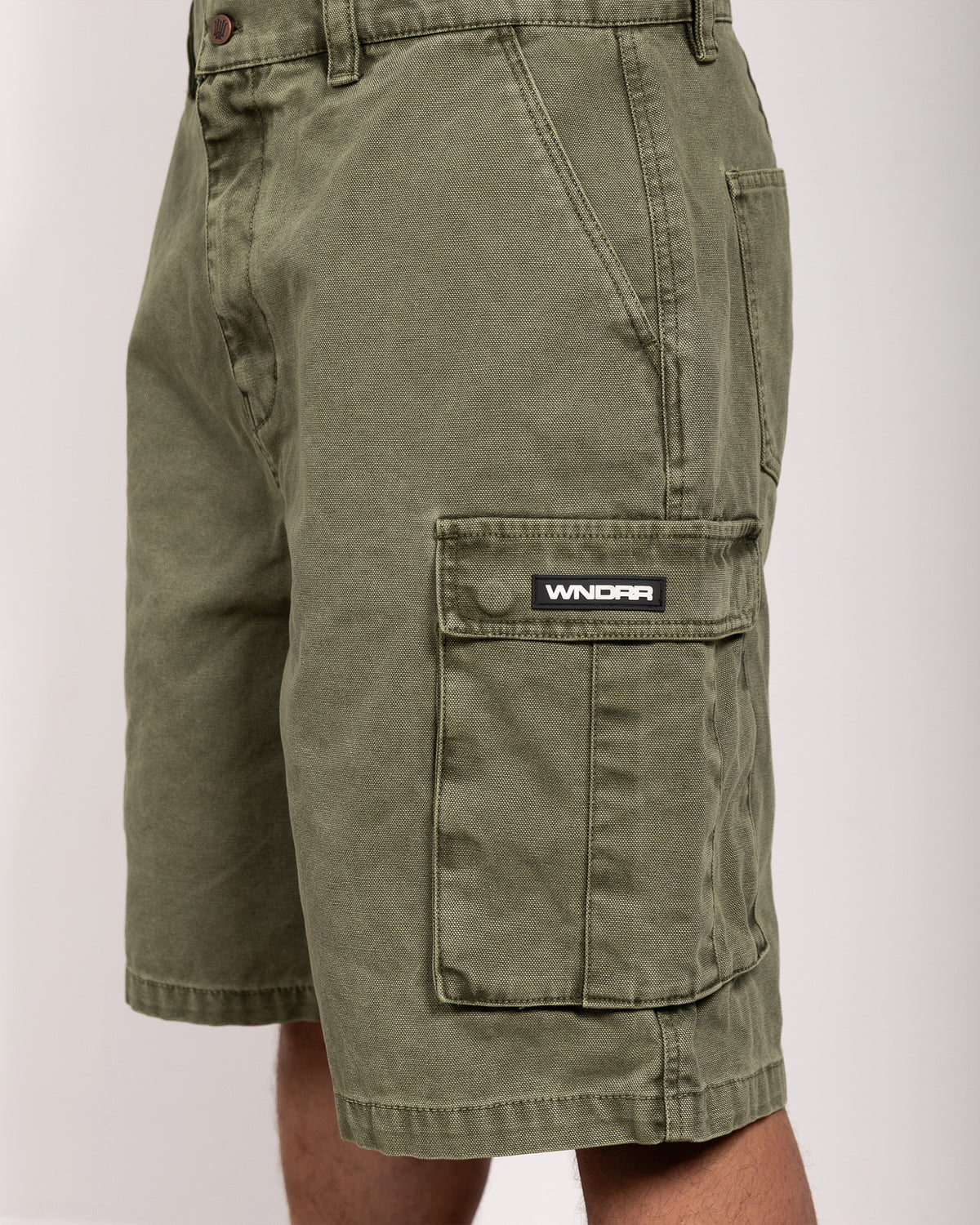Model 182cm / Size 34
