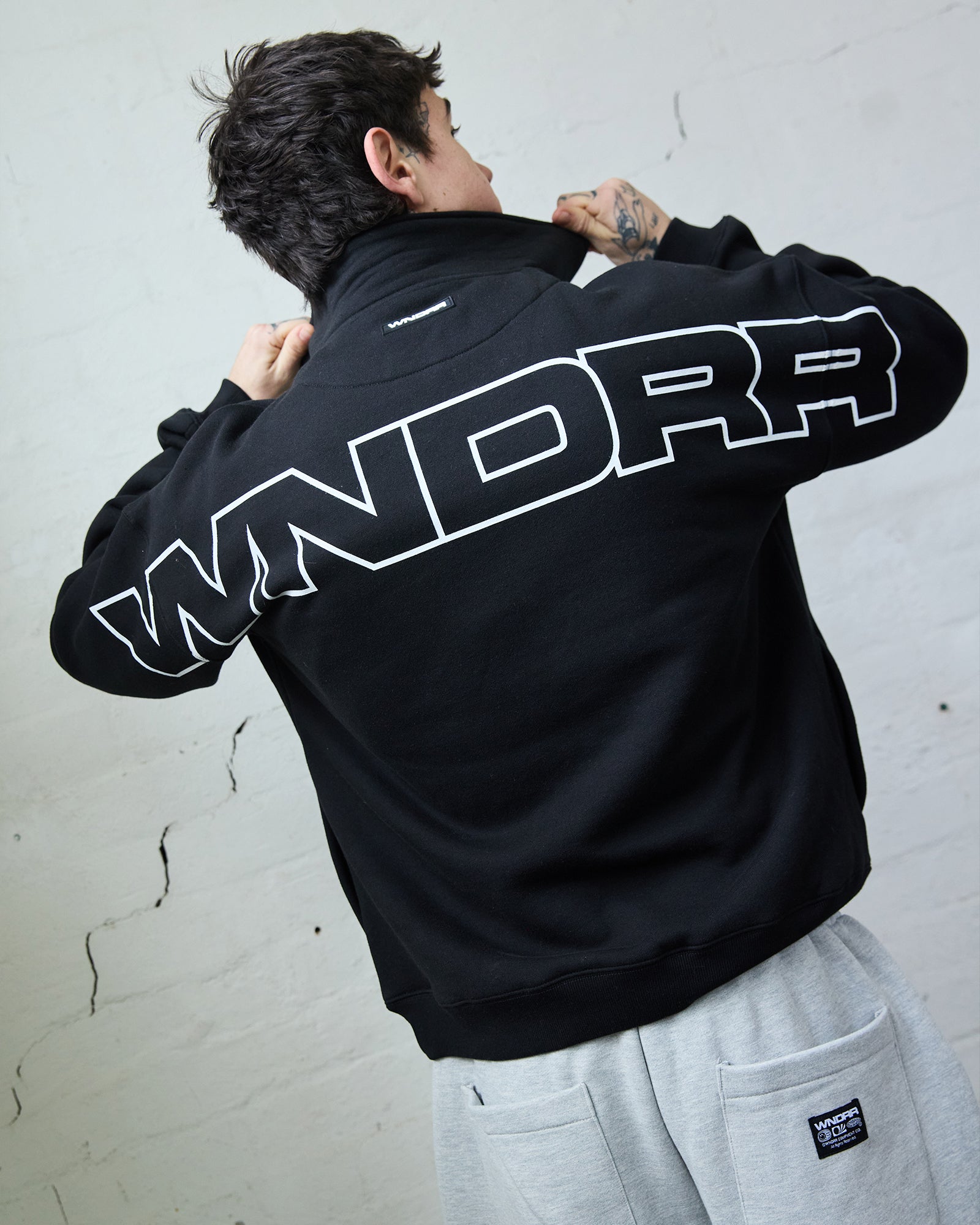 PATRON 1/4 ZIP SWEAT - BLACK