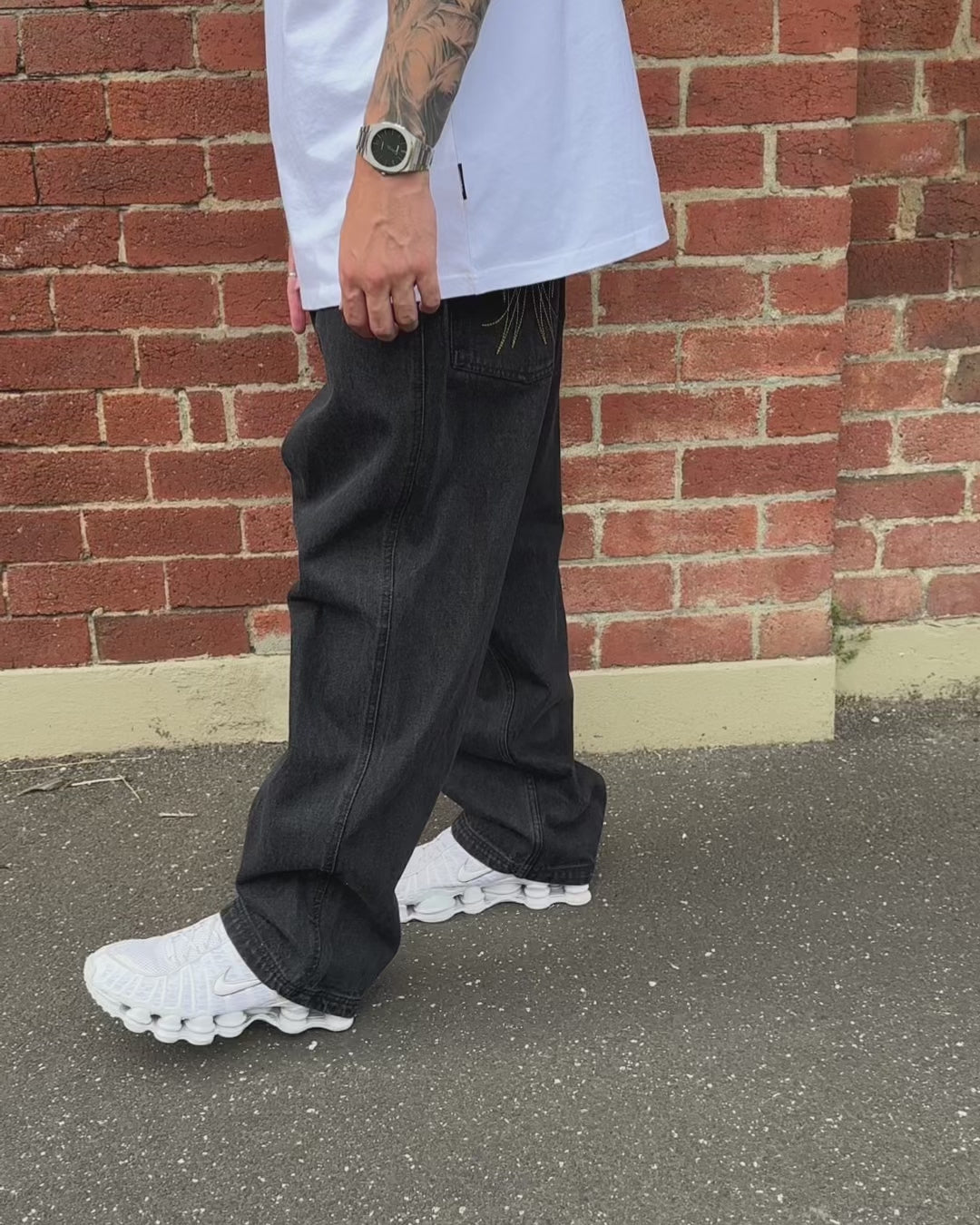 Model 175cm / Size 32