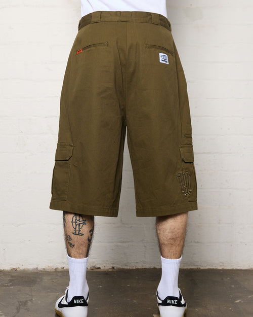 REVOKED CARGO SHORT - MOSS GREEN