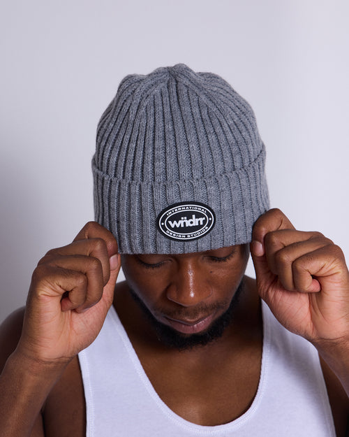 TOKEN BEANIE - GREY