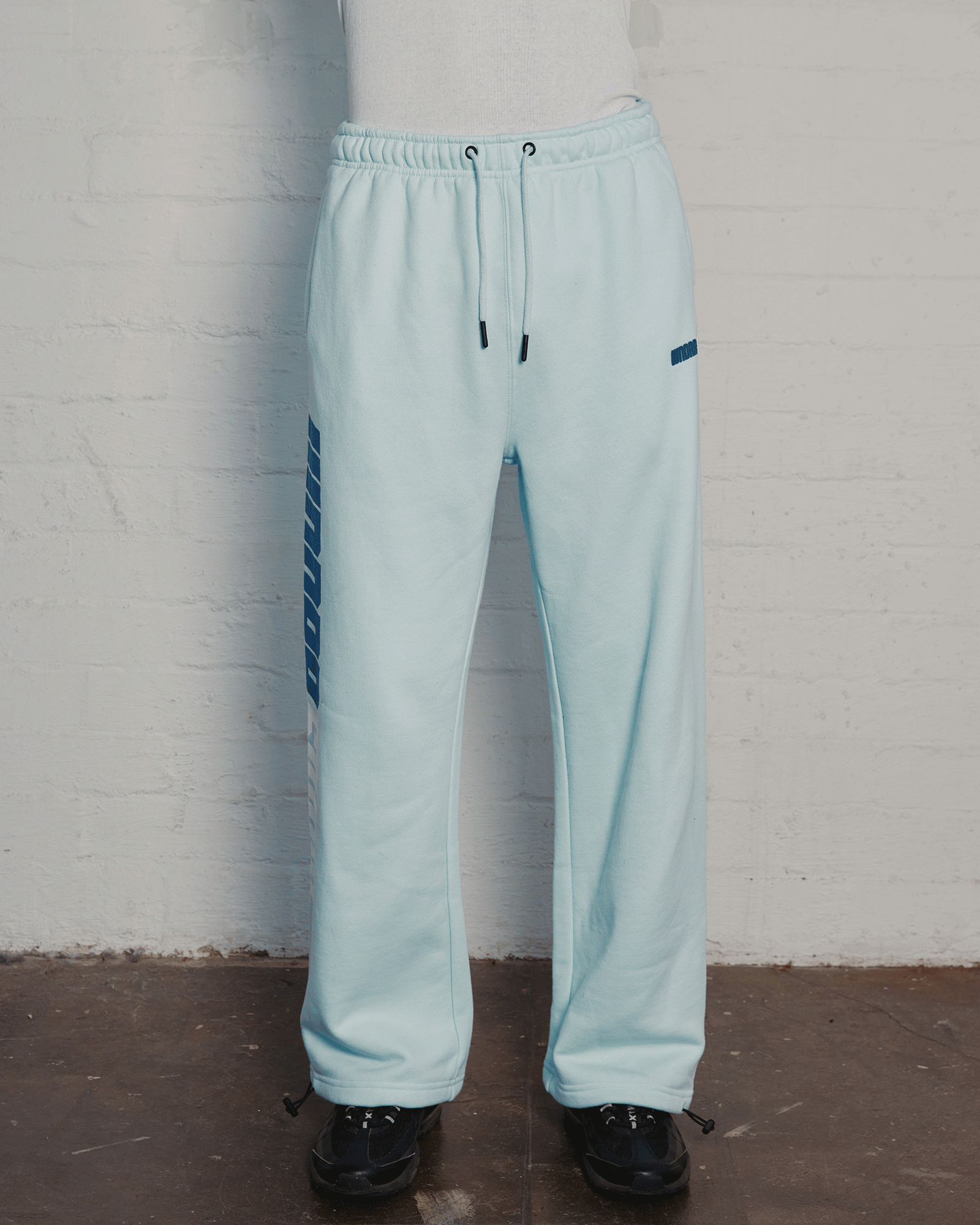 STUDIO LOUNGE TRACKPANT - BABY BLUE