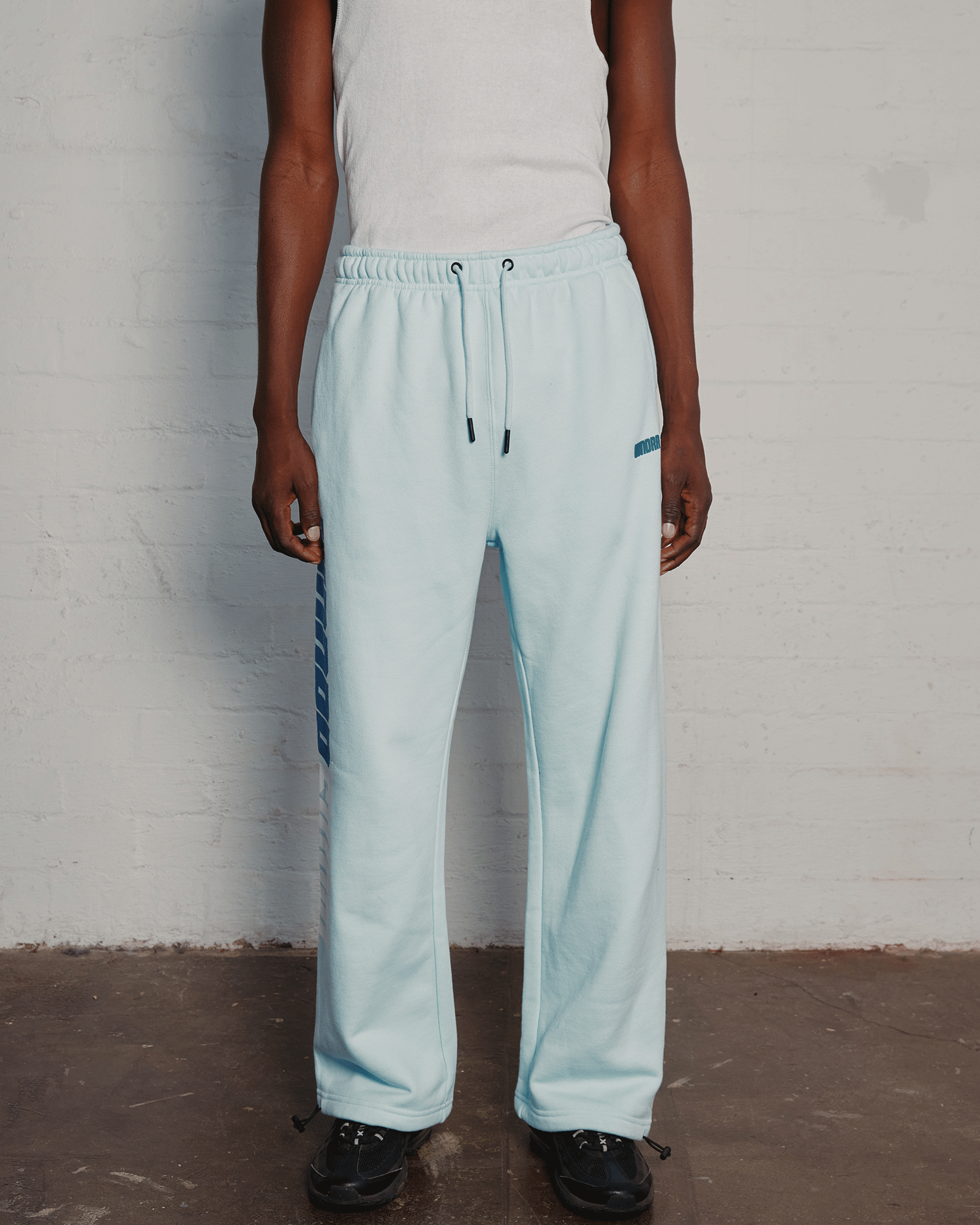STUDIO LOUNGE TRACKPANT - BABY BLUE