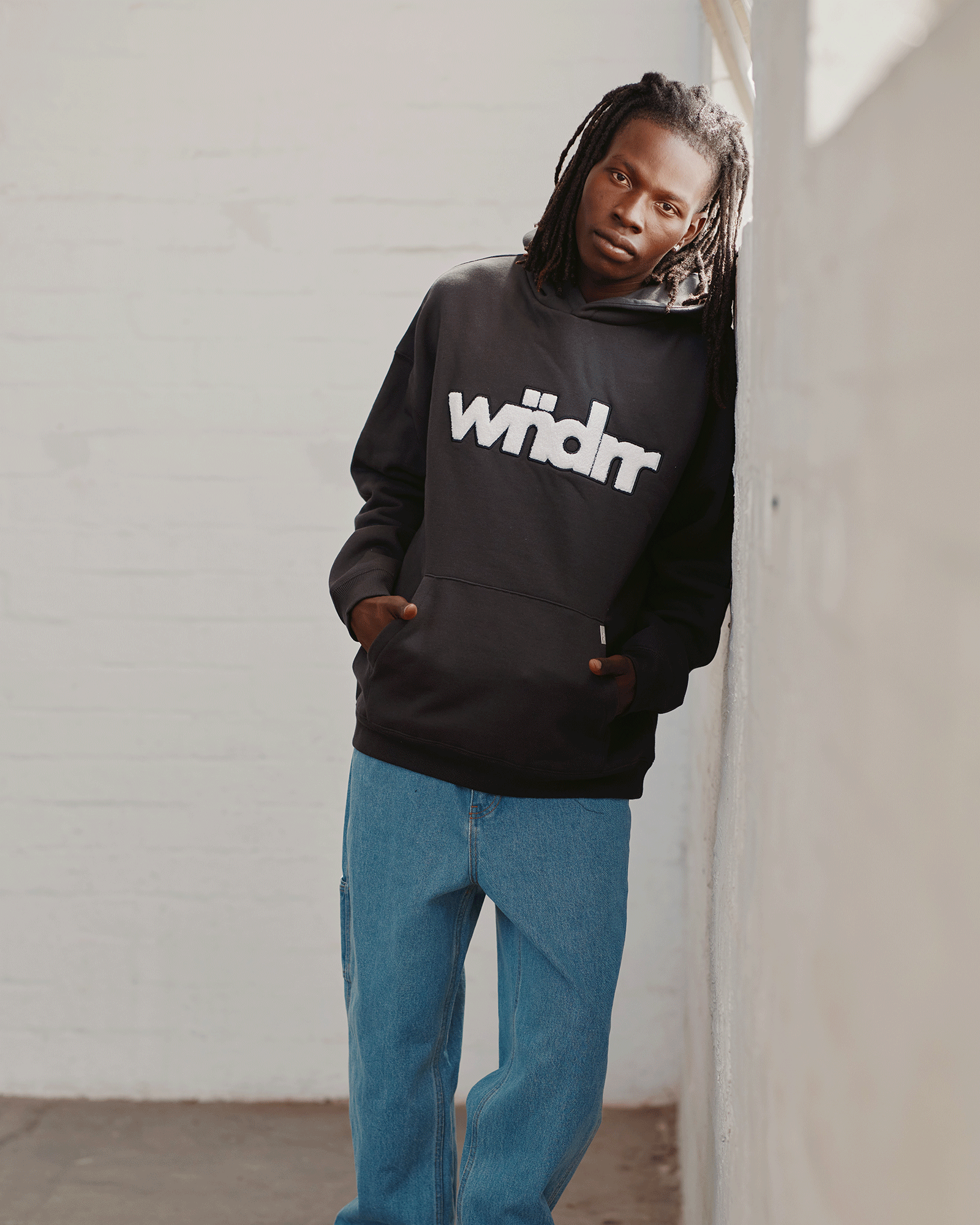 TONE HOOD SWEAT - FADED BLACK