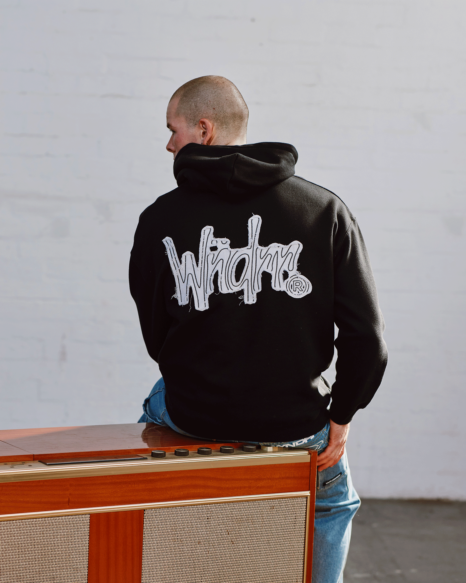 FRAYED HOOD SWEAT - BLACK