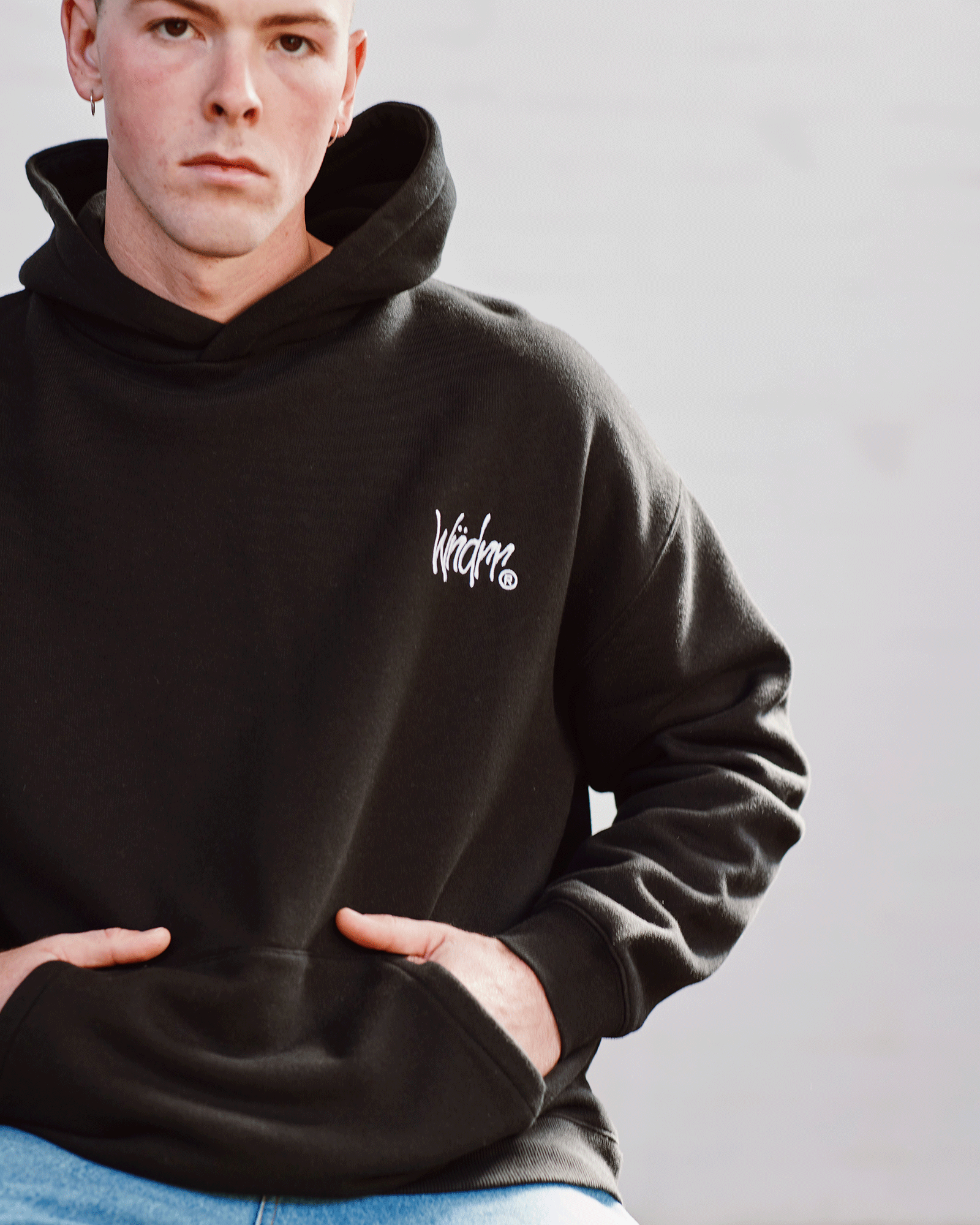 FRAYED HOOD SWEAT - BLACK