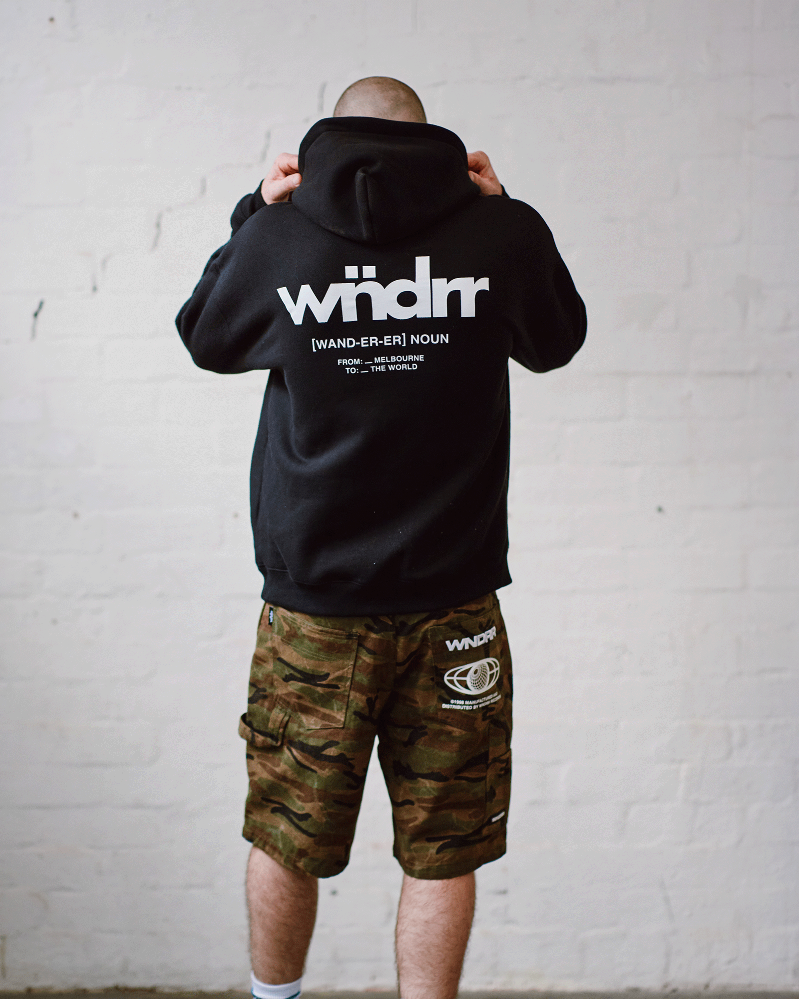 THE WORLD HOOD SWEAT - BLACK