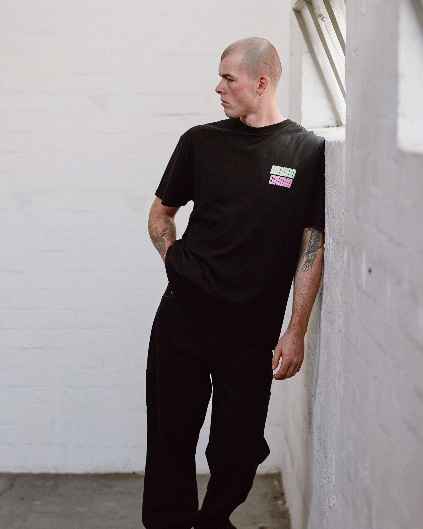 OPPONENT BOX FIT TEE - BLACK